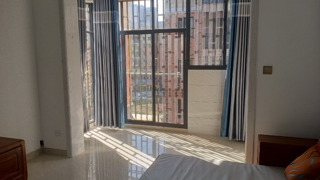 松亭小区 3室2厅1卫 1400.0元/月 松亭小区 3室2厅1卫 1400.0元/月室内图