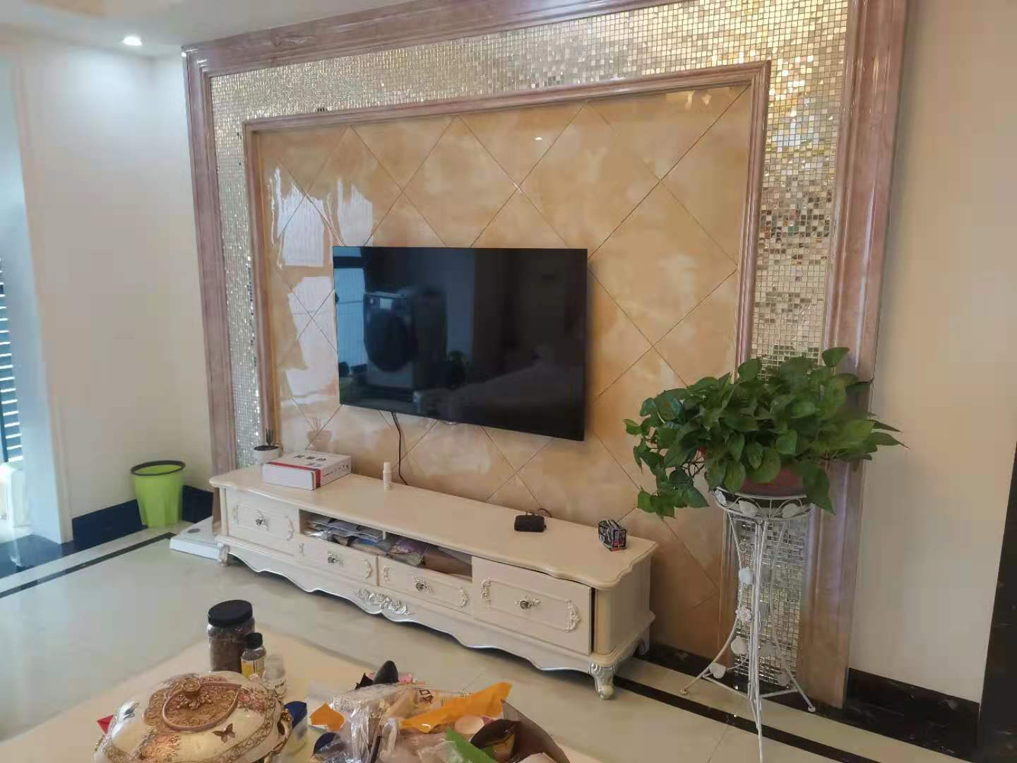 资江明珠  3室2厅2卫    97.8万 资江明珠  3室2厅2卫    97.8万客厅