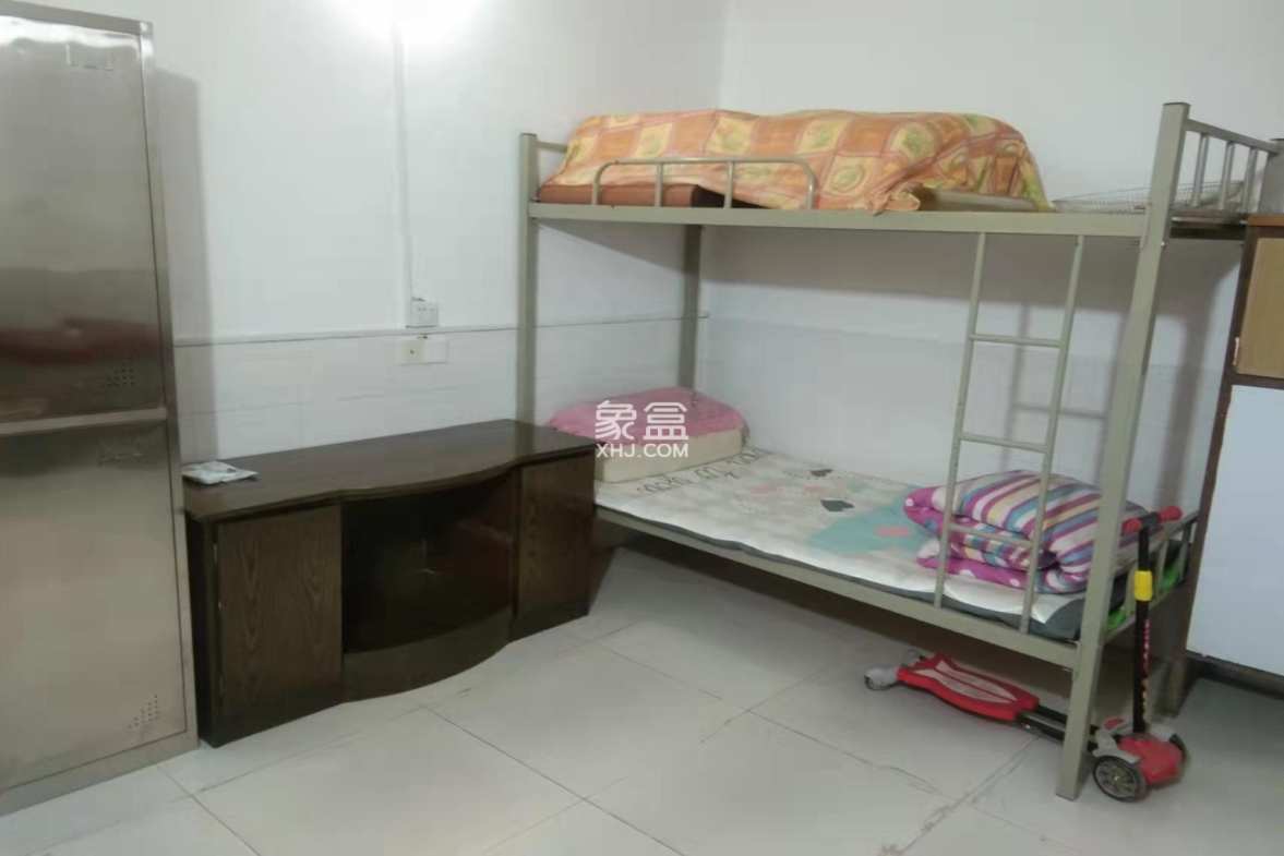 红旗小区  1室1厅1卫    600.0元/月 红旗小区  1室1厅1卫    600.0元/月室内图1