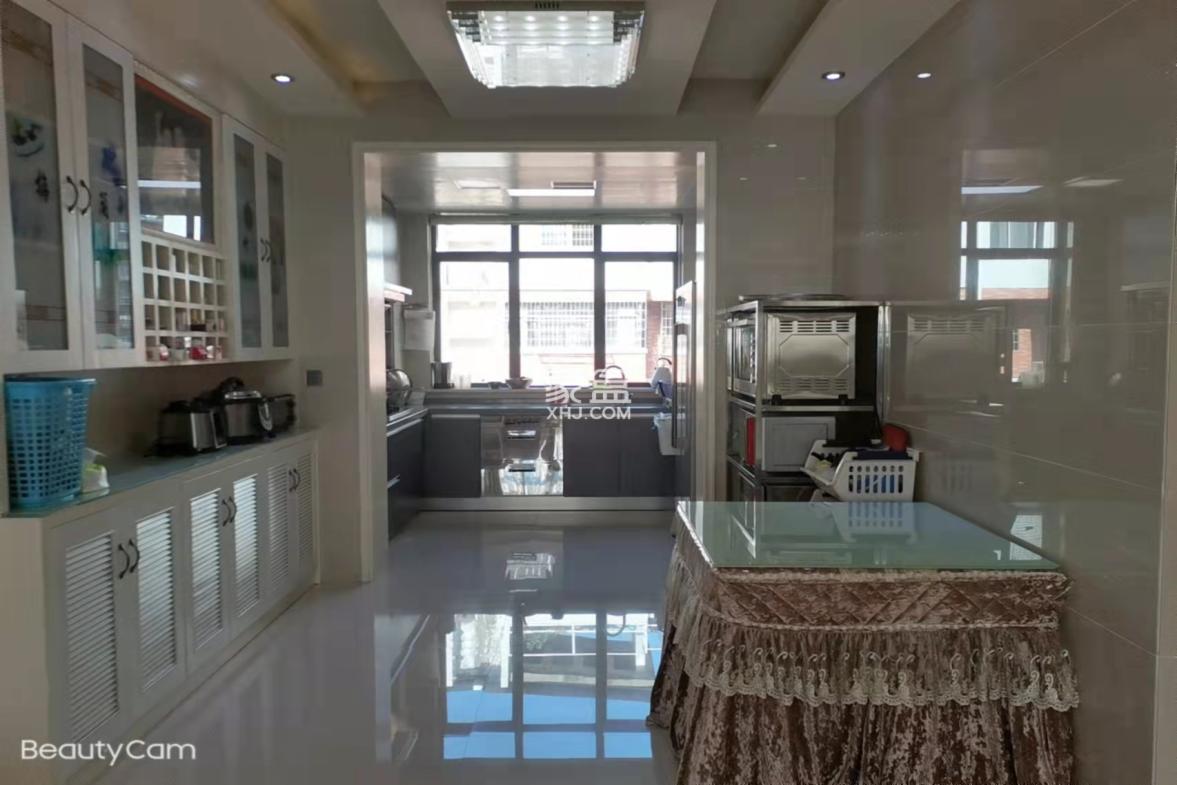 涟水新村  4室2厅2卫    80.8万 涟水新村  4室2厅2卫    80.8万卫生间