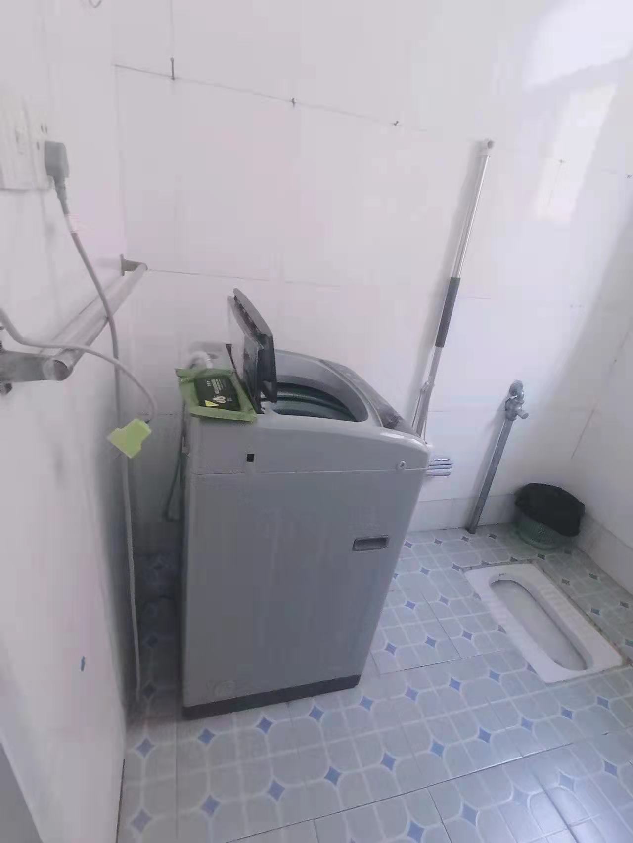 小桃小区  1室1厅1卫    550.0元/月 小桃小区  1室1厅1卫    550.0元/月室内图