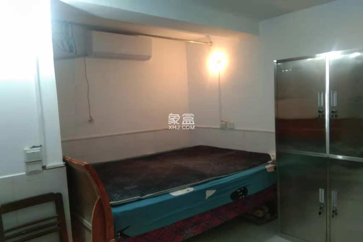 红旗小区  1室1厅1卫    600.0元/月 红旗小区  1室1厅1卫    600.0元/月室内图