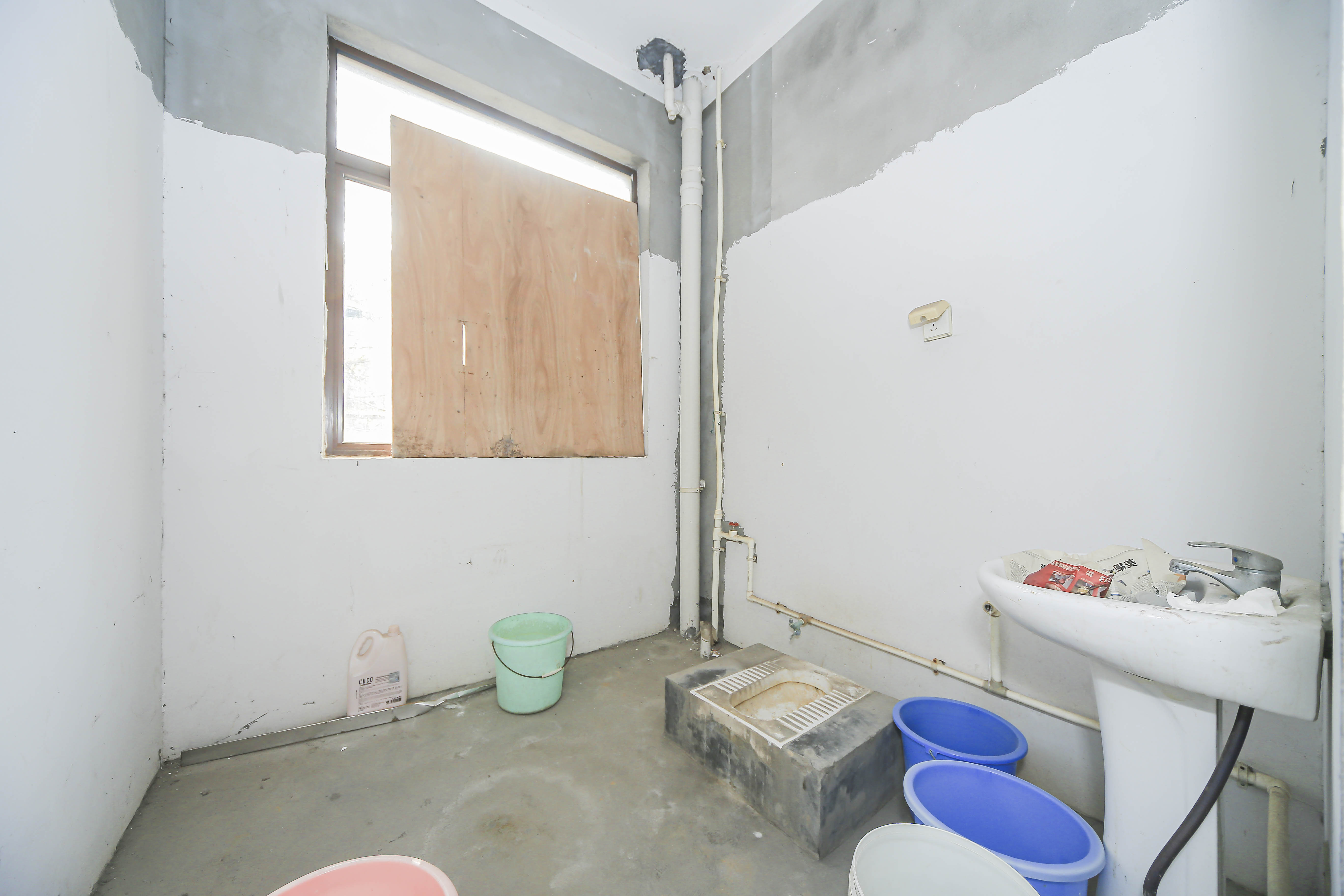 九龙领仕汇  5室2厅3卫   268.00万卫生间