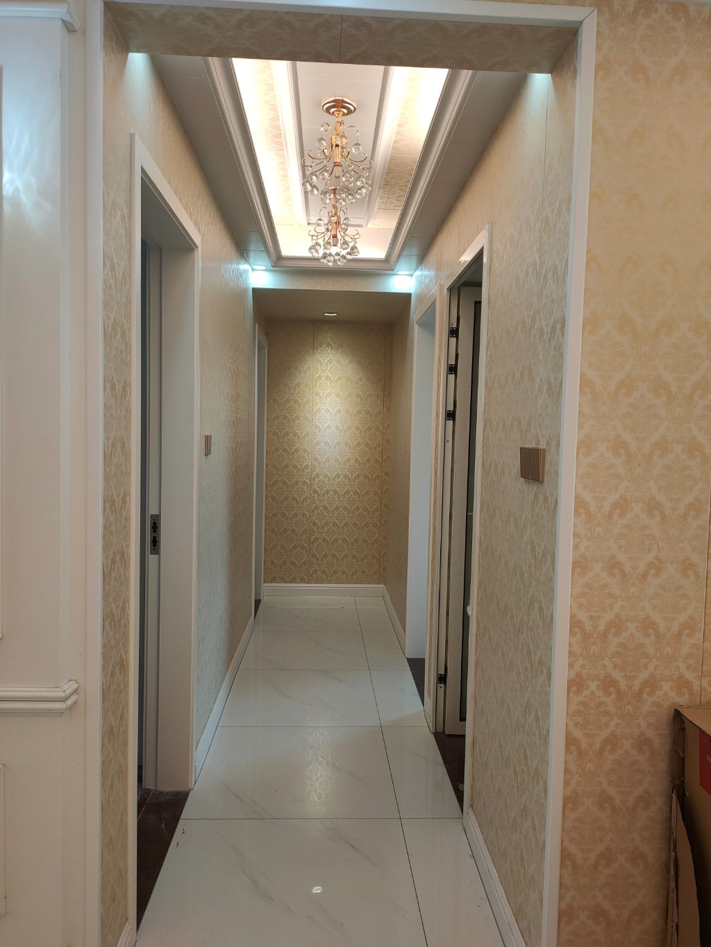 桃花源里  3室2厅2卫    80.0万 桃花源里  3室2厅2卫    80.0万客厅