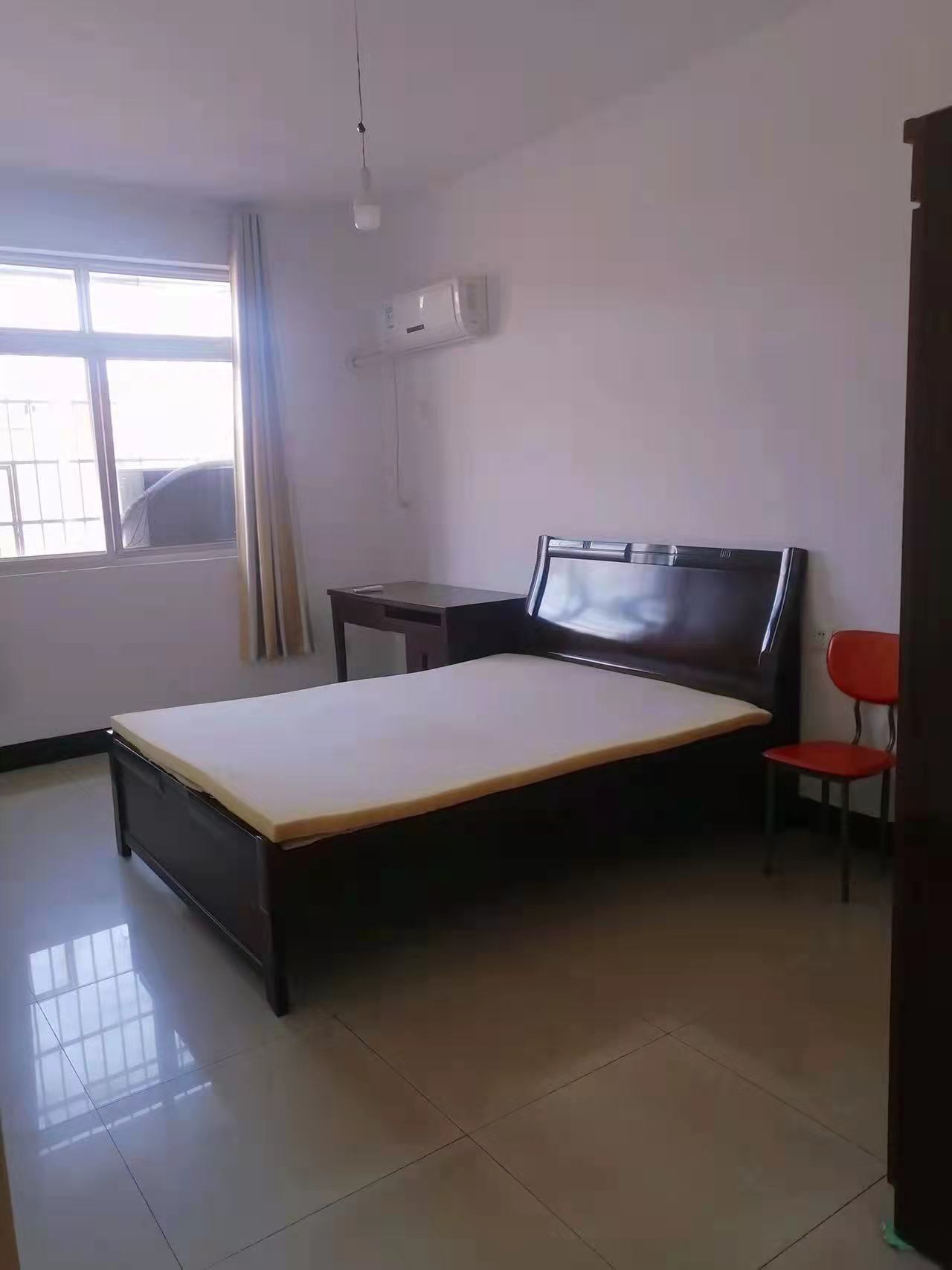 小桃小区  1室1厅1卫    550.0元/月 小桃小区  1室1厅1卫    550.0元/月室内图