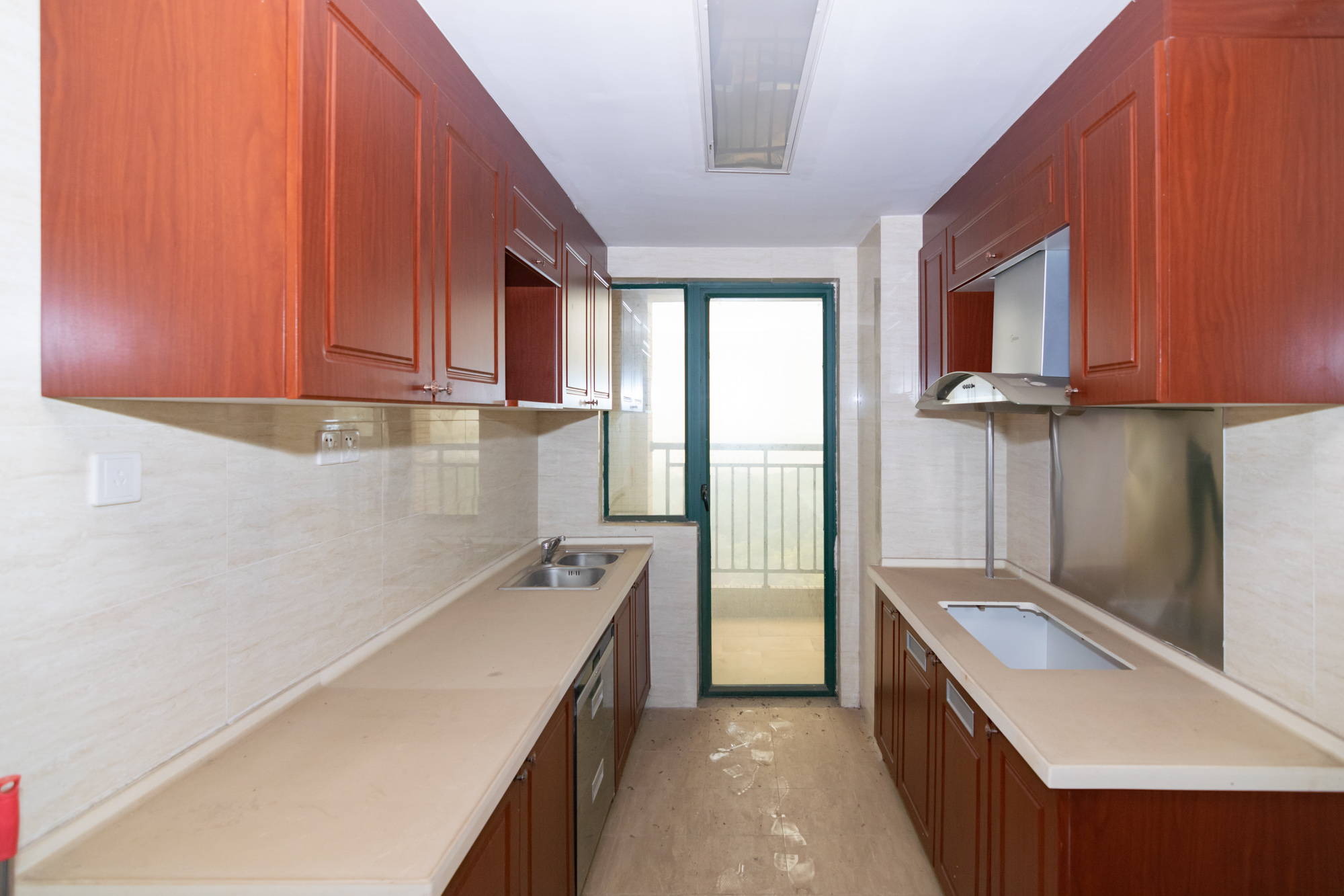 富基世纪公园  3室2厅1卫    60.0万 富基世纪公园  3室2厅1卫    60.0万厨房