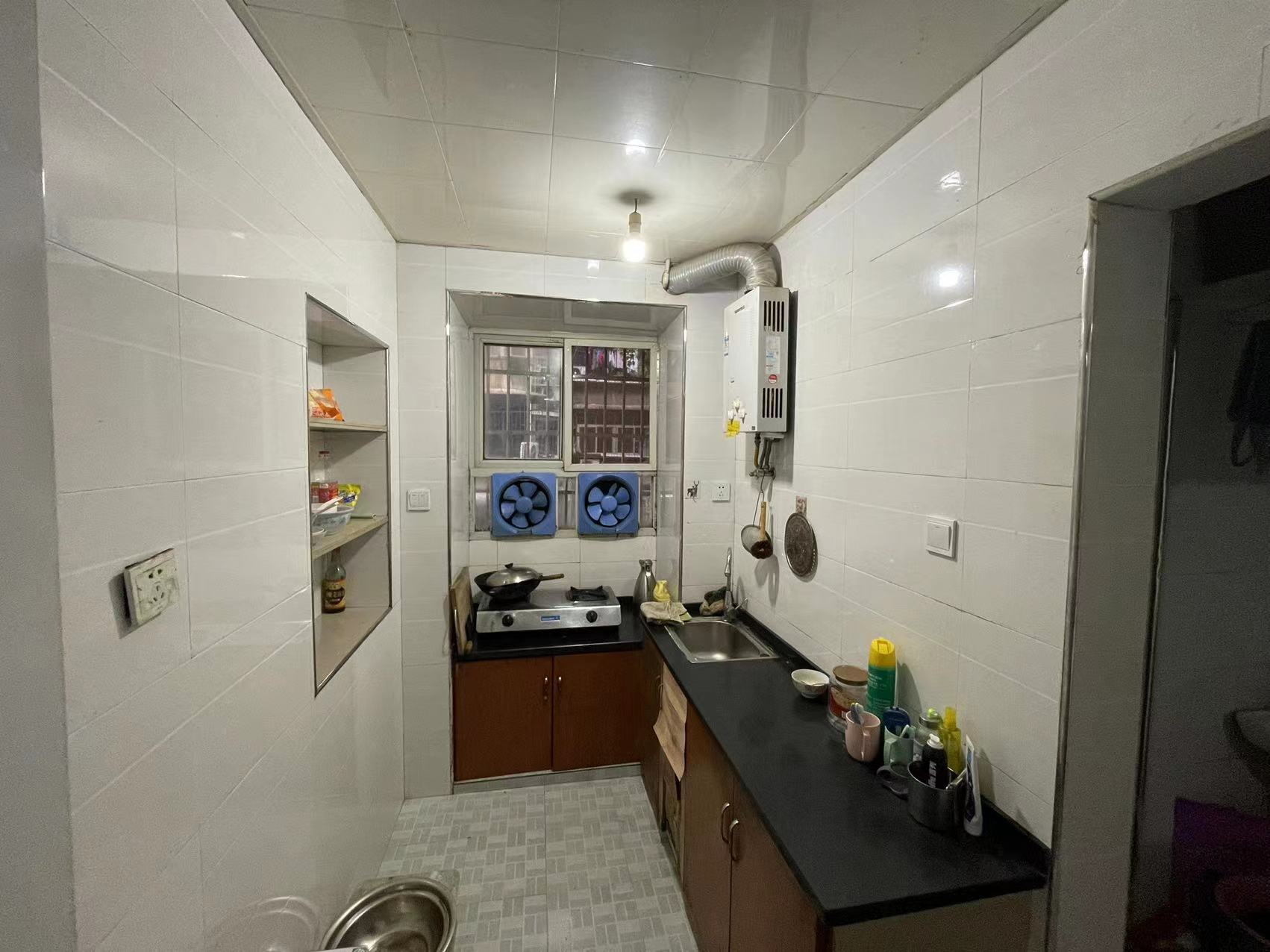 滨江一村 2室1厅1卫 1350.0元/月 滨江一村 2室1厅1卫 1350.0元/月室内图