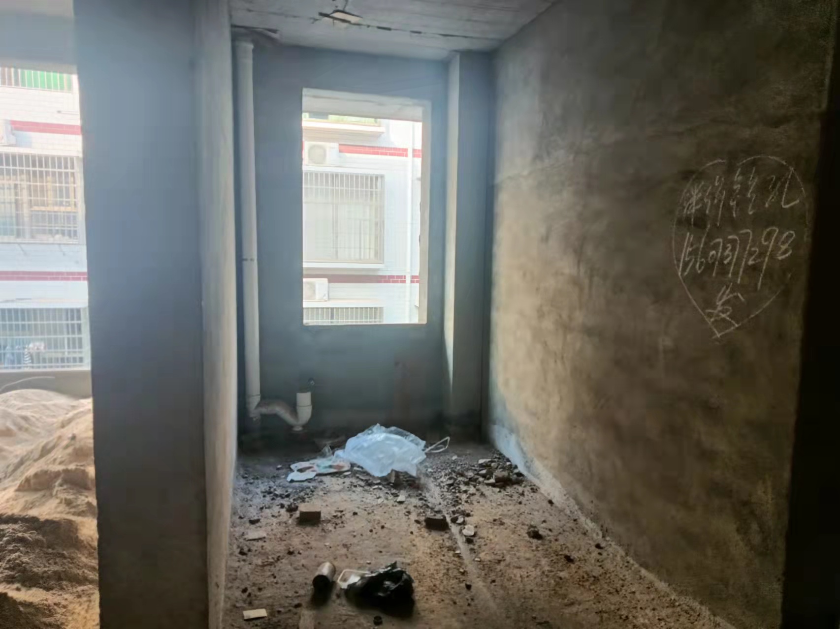 羊舞岭小区 1室1厅1卫 600.0元/月 羊舞岭小区 1室1厅1卫 600.0元/月室内图