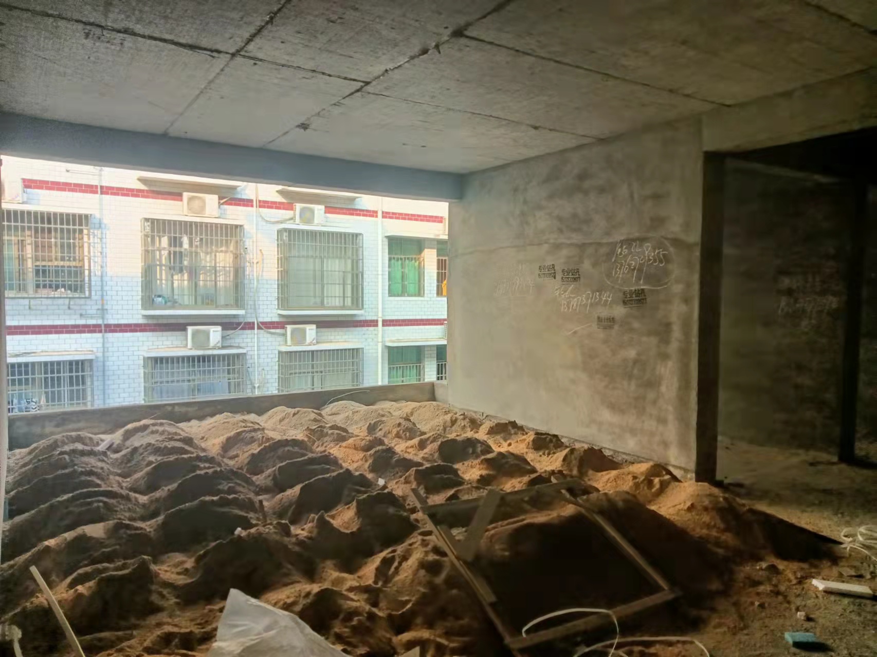 羊舞岭小区 1室1厅1卫 600.0元/月 羊舞岭小区 1室1厅1卫 600.0元/月室内图