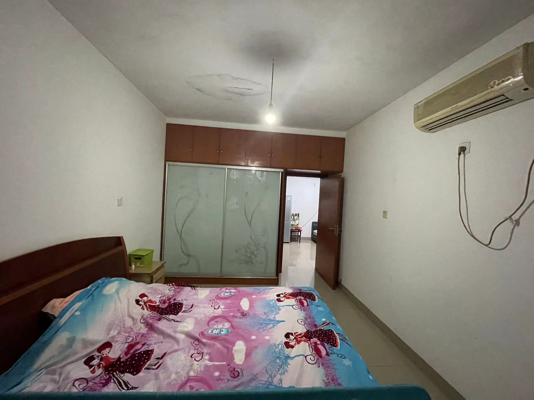 滨江一村 2室1厅1卫 1350.0元/月 滨江一村 2室1厅1卫 1350.0元/月室内图