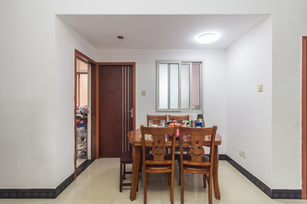 湖南有色地质勘查局宿舍（榔梨镇）  3室1厅1卫    54.8万客厅