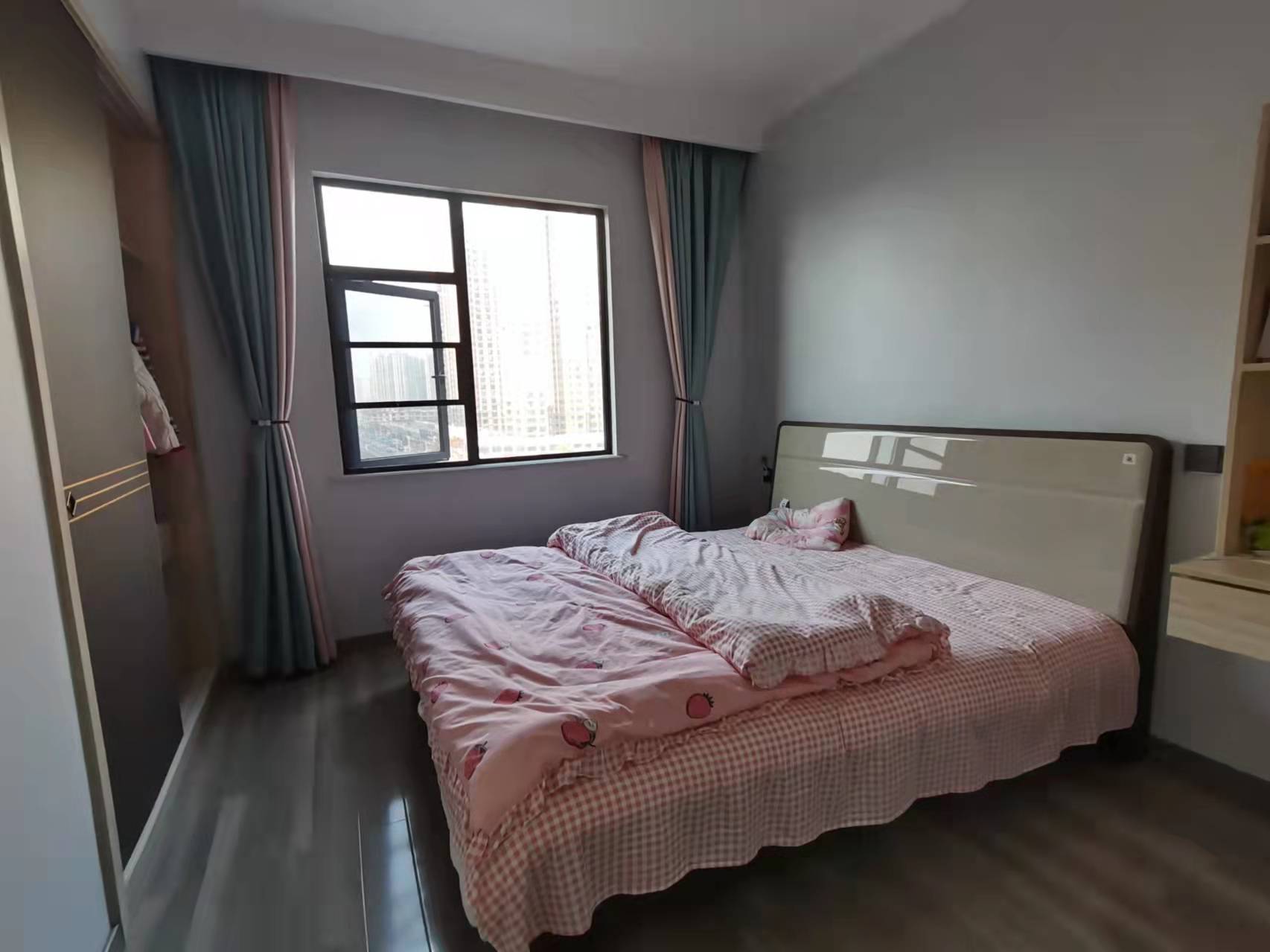 六合清华园  3室2厅2卫    88.8万 六合清华园  3室2厅2卫    88.8万卧室