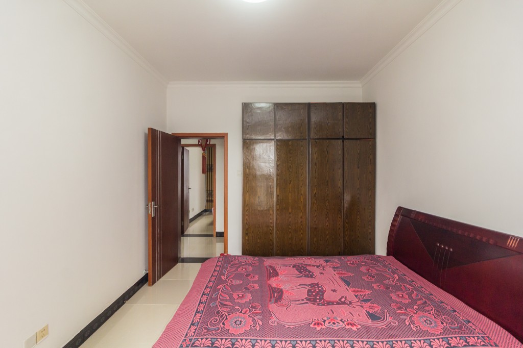 湖南有色地质勘查局宿舍（榔梨镇）  3室1厅1卫    54.8万卧室