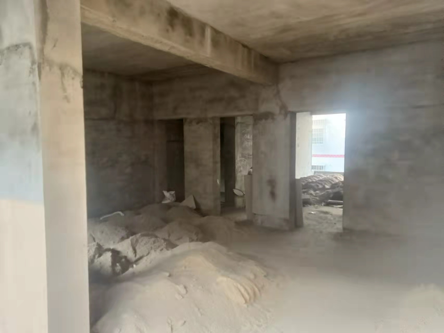 羊舞岭小区 1室1厅1卫 600.0元/月 羊舞岭小区 1室1厅1卫 600.0元/月室内图