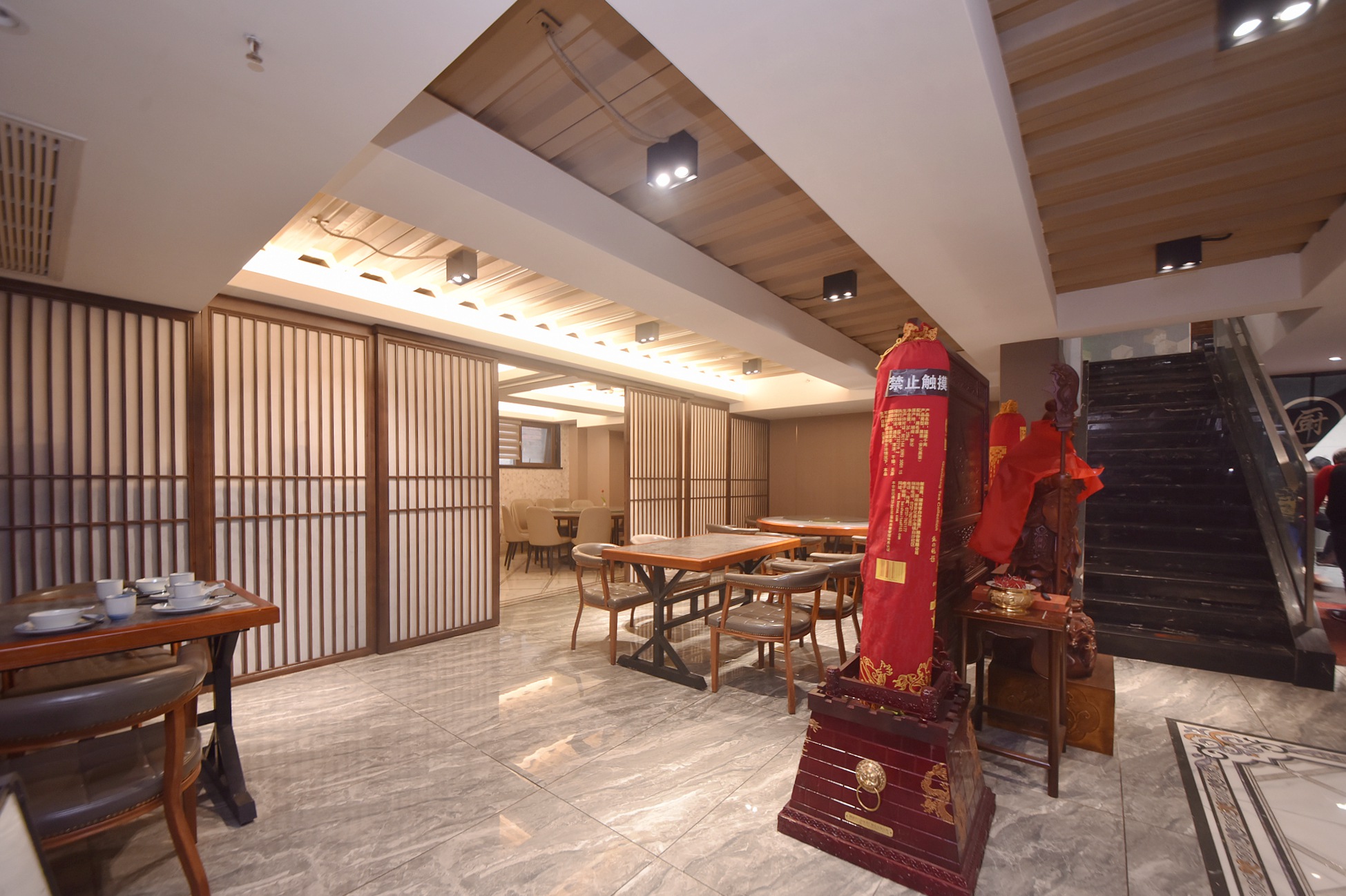 长房天翼未来城  2室1厅1卫   2500.00万其他