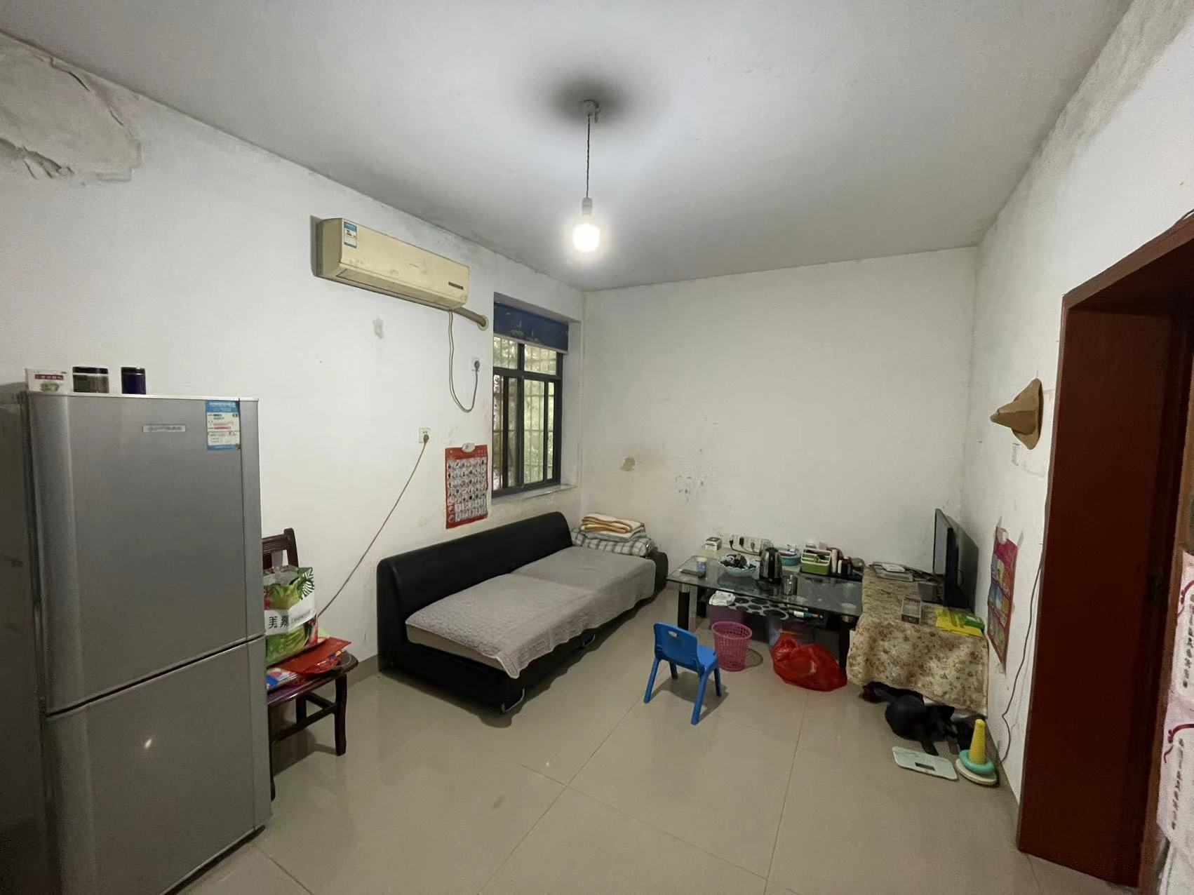 滨江一村 2室1厅1卫 1350.0元/月 滨江一村 2室1厅1卫 1350.0元/月室内图