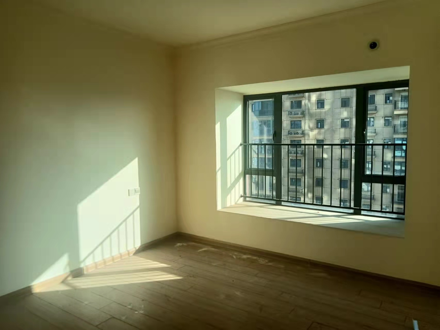 碧桂园梓山府 4室2厅2卫 2000.0元/月 碧桂园梓山府 4室2厅2卫 2000.0元/月室内图