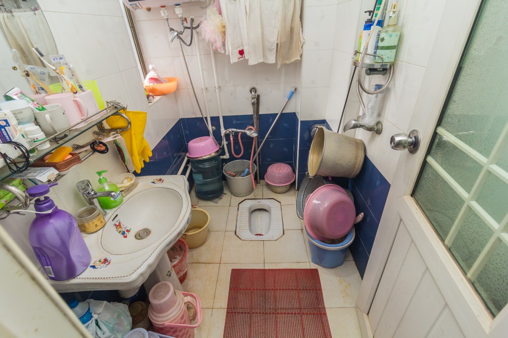 湖南有色地质勘查局宿舍（榔梨镇）  3室1厅1卫    54.8万卫生间