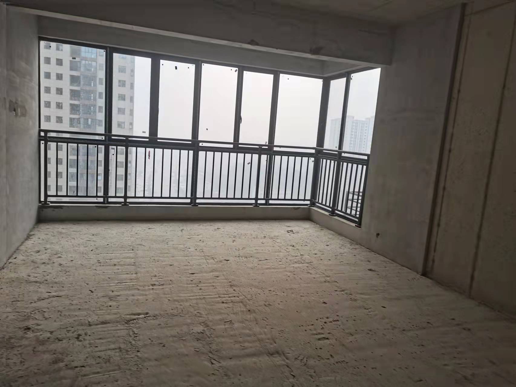 六合清华园  4室2厅1卫    82.8万 六合清华园  4室2厅1卫    82.8万客厅