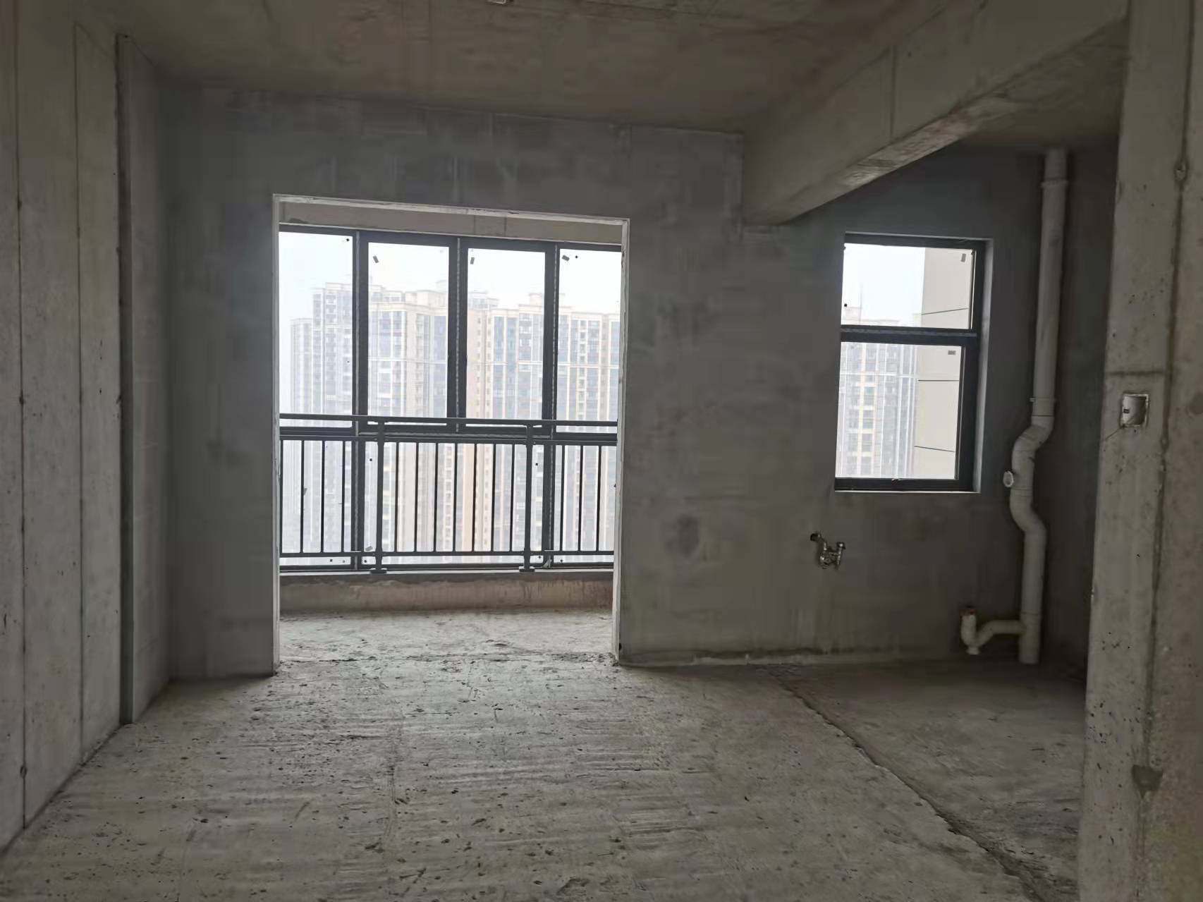 六合清华园  4室2厅1卫    82.8万 六合清华园  4室2厅1卫    82.8万客厅