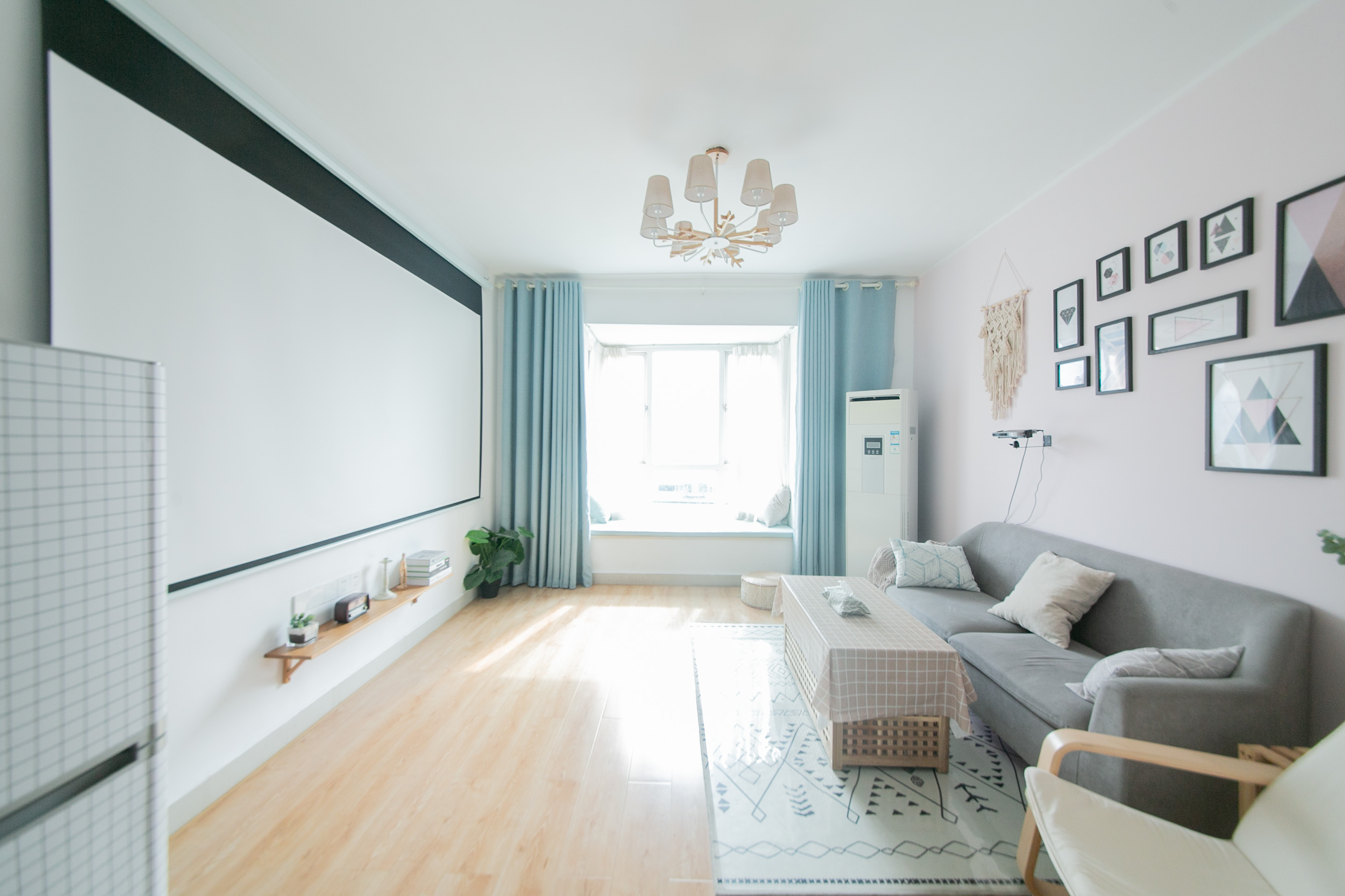 凯乐国际城  2室2厅2卫    95.0万 凯乐国际城  2室2厅2卫    95.0万客厅