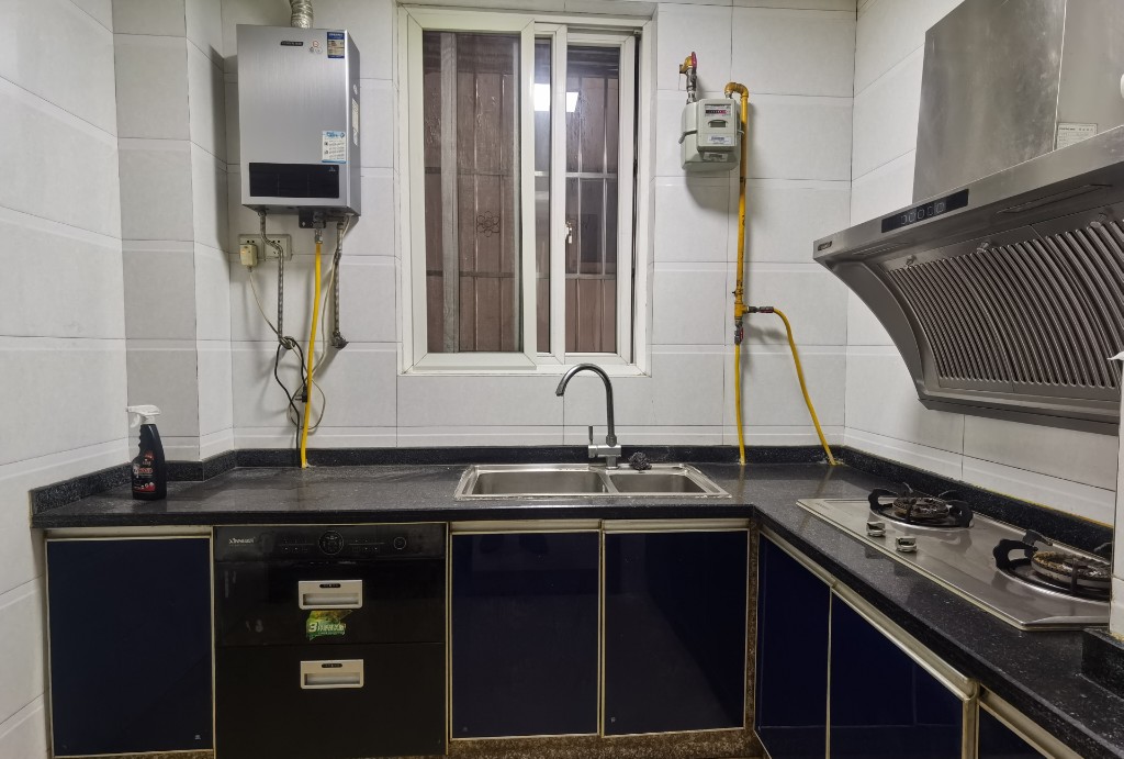 二江花园 3室2厅2卫 2000.0元/月 二江花园 3室2厅2卫 2000.0元/月室内图