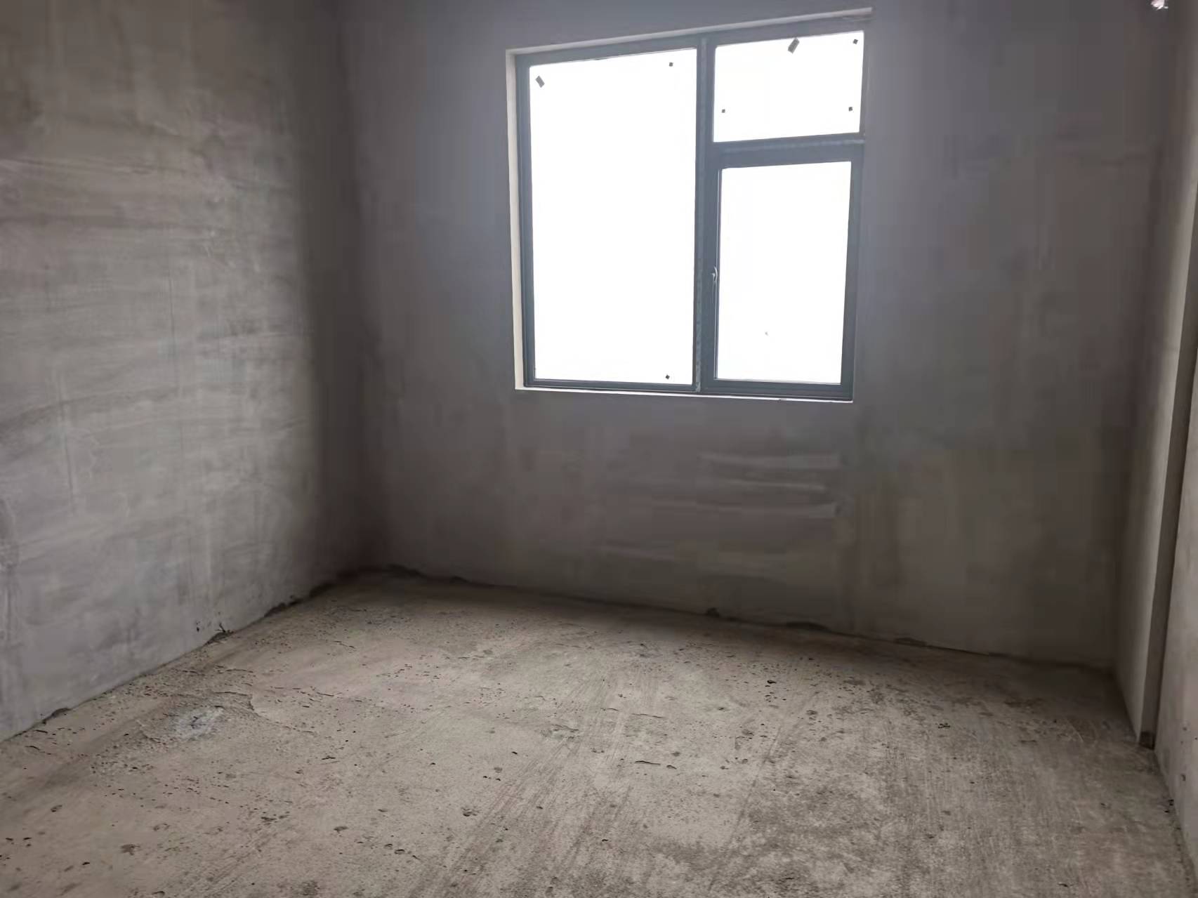 六合清华园  4室2厅1卫    82.8万 六合清华园  4室2厅1卫    82.8万卧室