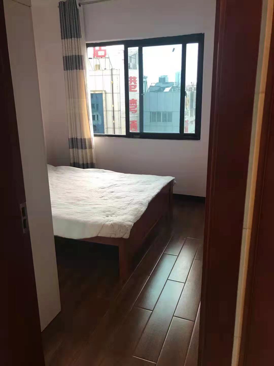 圣华名城建设北路110号 2室2厅1卫 47.8万 圣华名城建设北路110号 2室2厅1卫 47.8万客厅