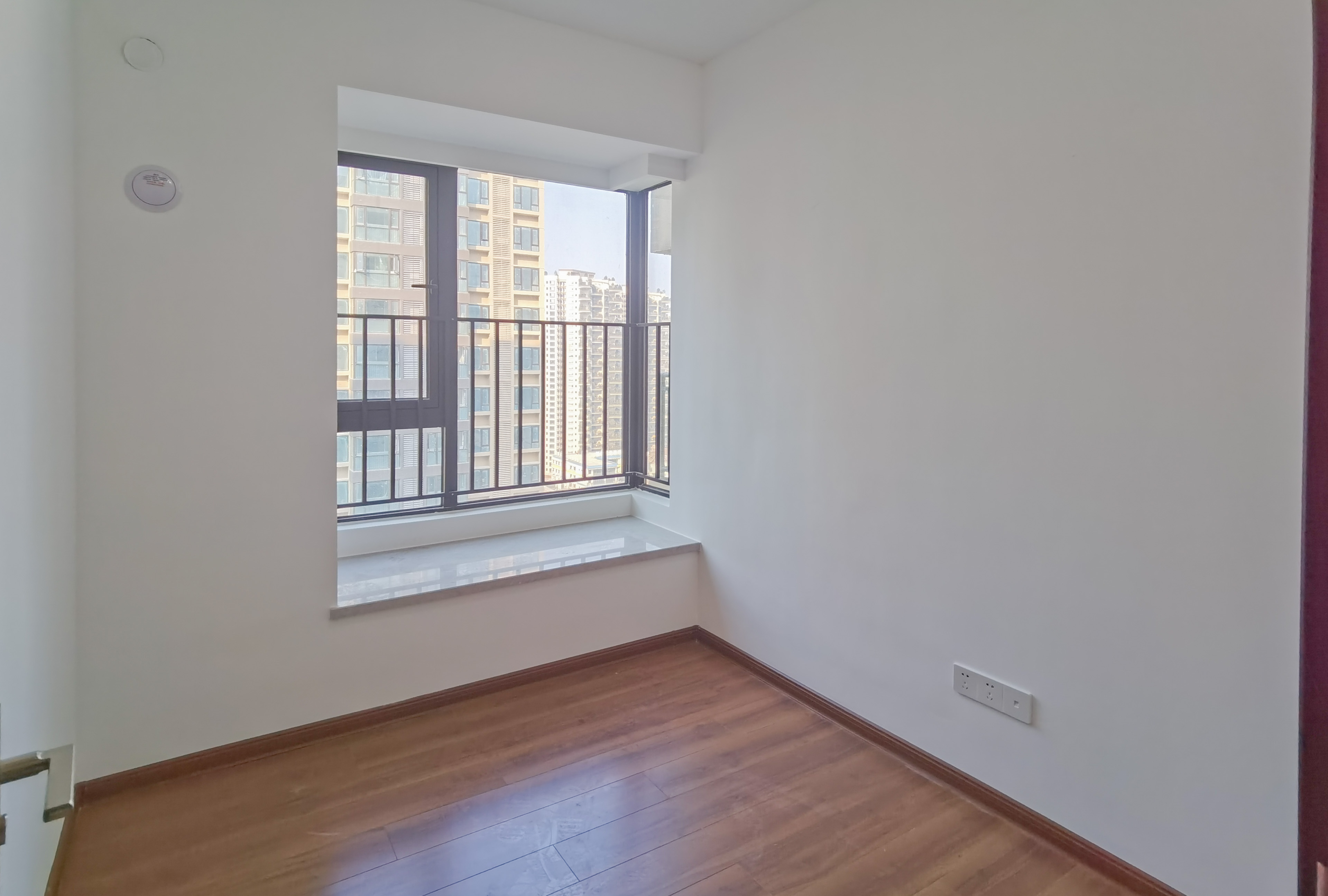 蓝溪谷 3室2厅2卫 91.8万 蓝溪谷 3室2厅2卫 91.8万客厅