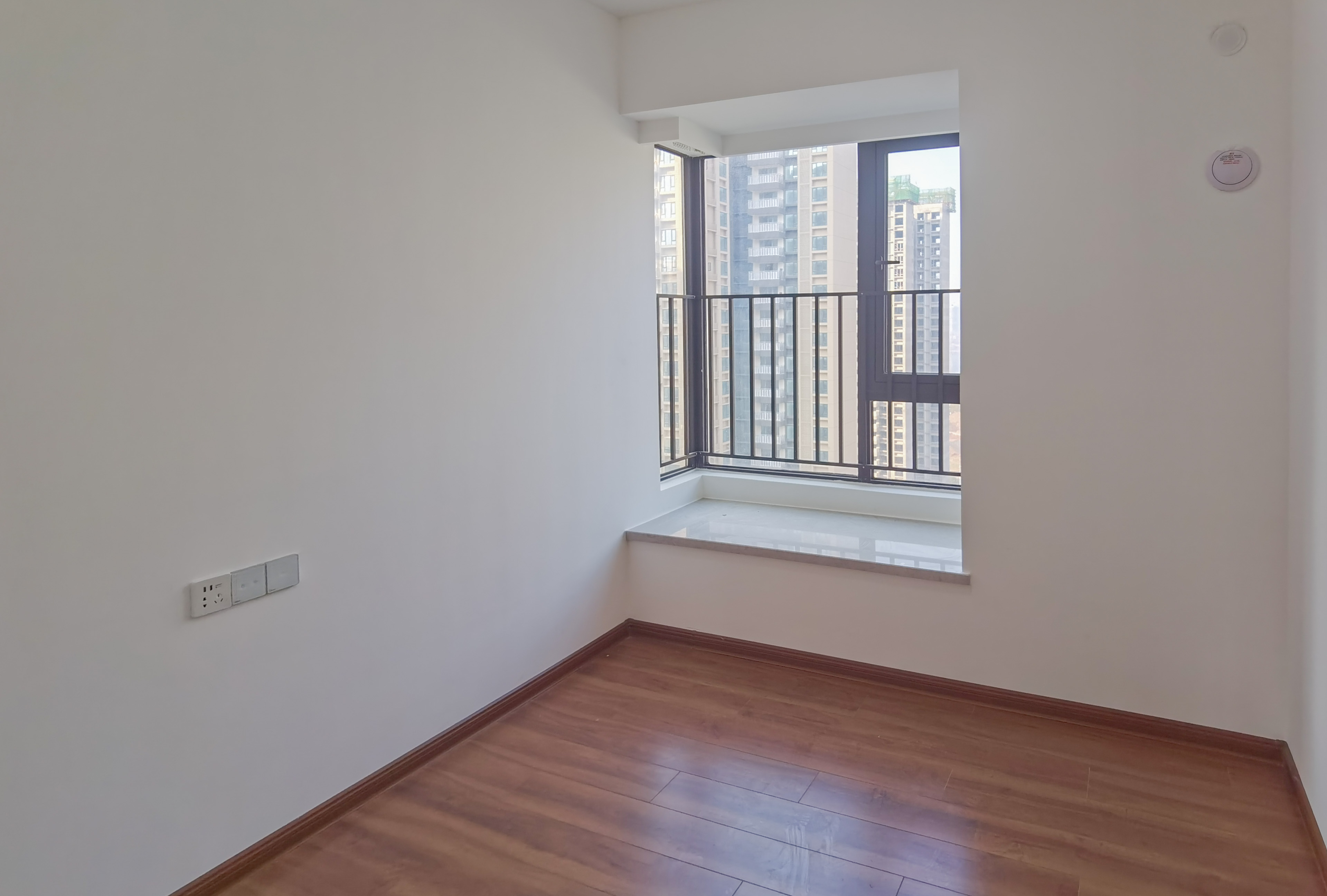 蓝溪谷 3室2厅2卫 91.8万 蓝溪谷 3室2厅2卫 91.8万客厅