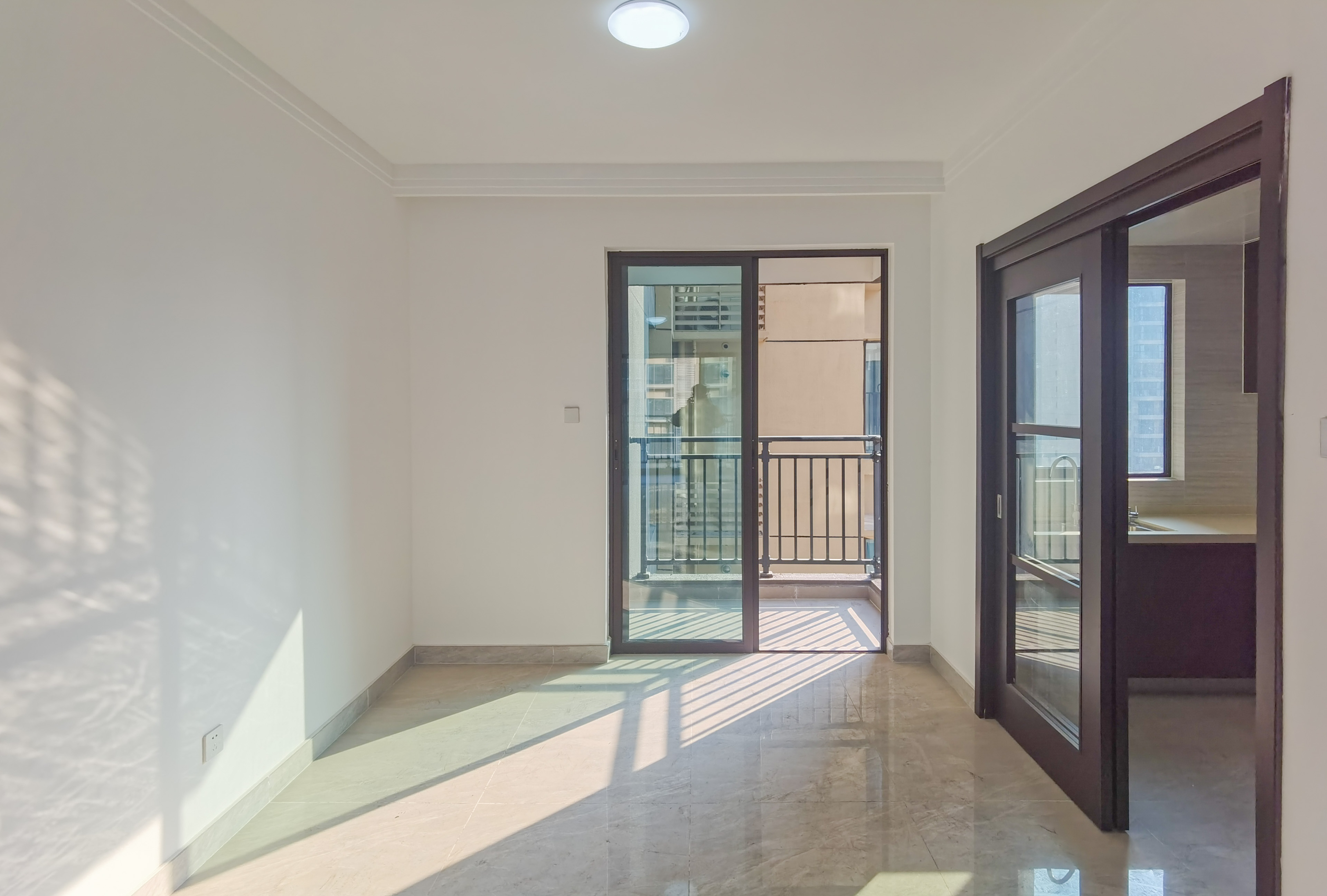 蓝溪谷 3室2厅2卫 91.8万 蓝溪谷 3室2厅2卫 91.8万客厅