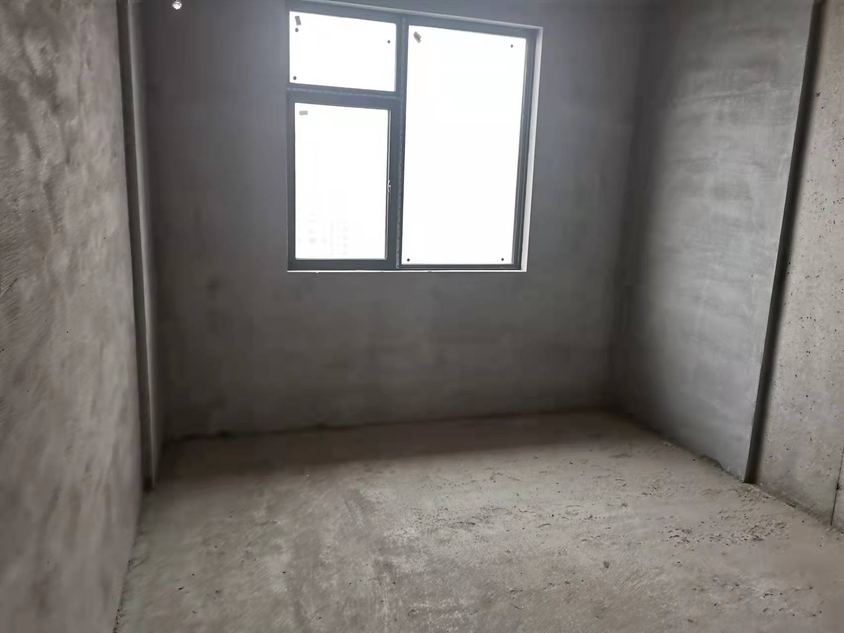 六合清华园  4室2厅1卫    82.8万 六合清华园  4室2厅1卫    82.8万卧室