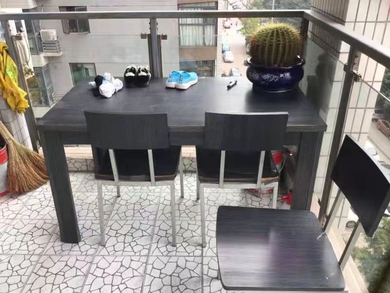 华城国际  3室2厅2卫   173.00万客厅