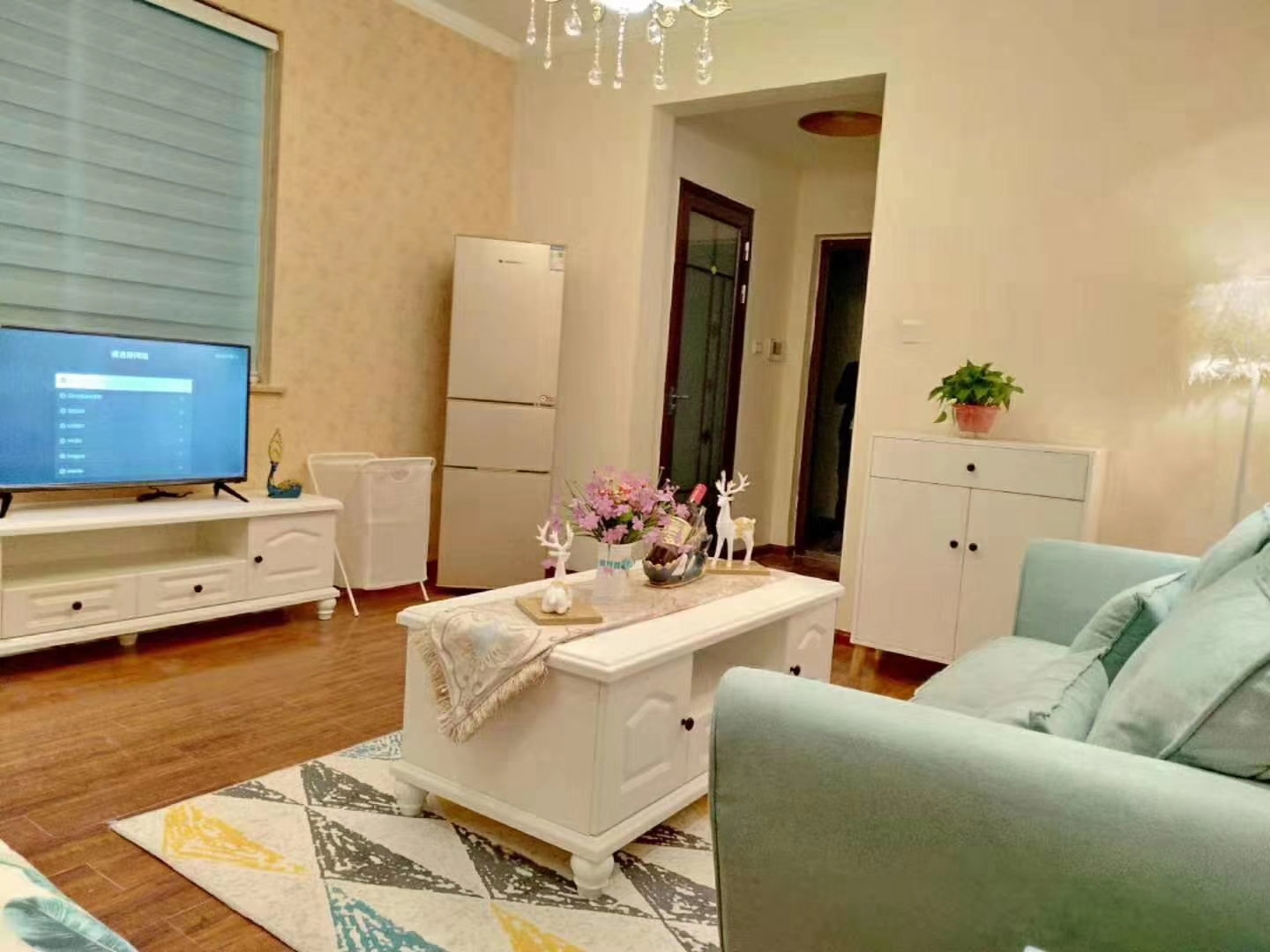 紫郡长安  1室1厅1卫   72.00万客厅