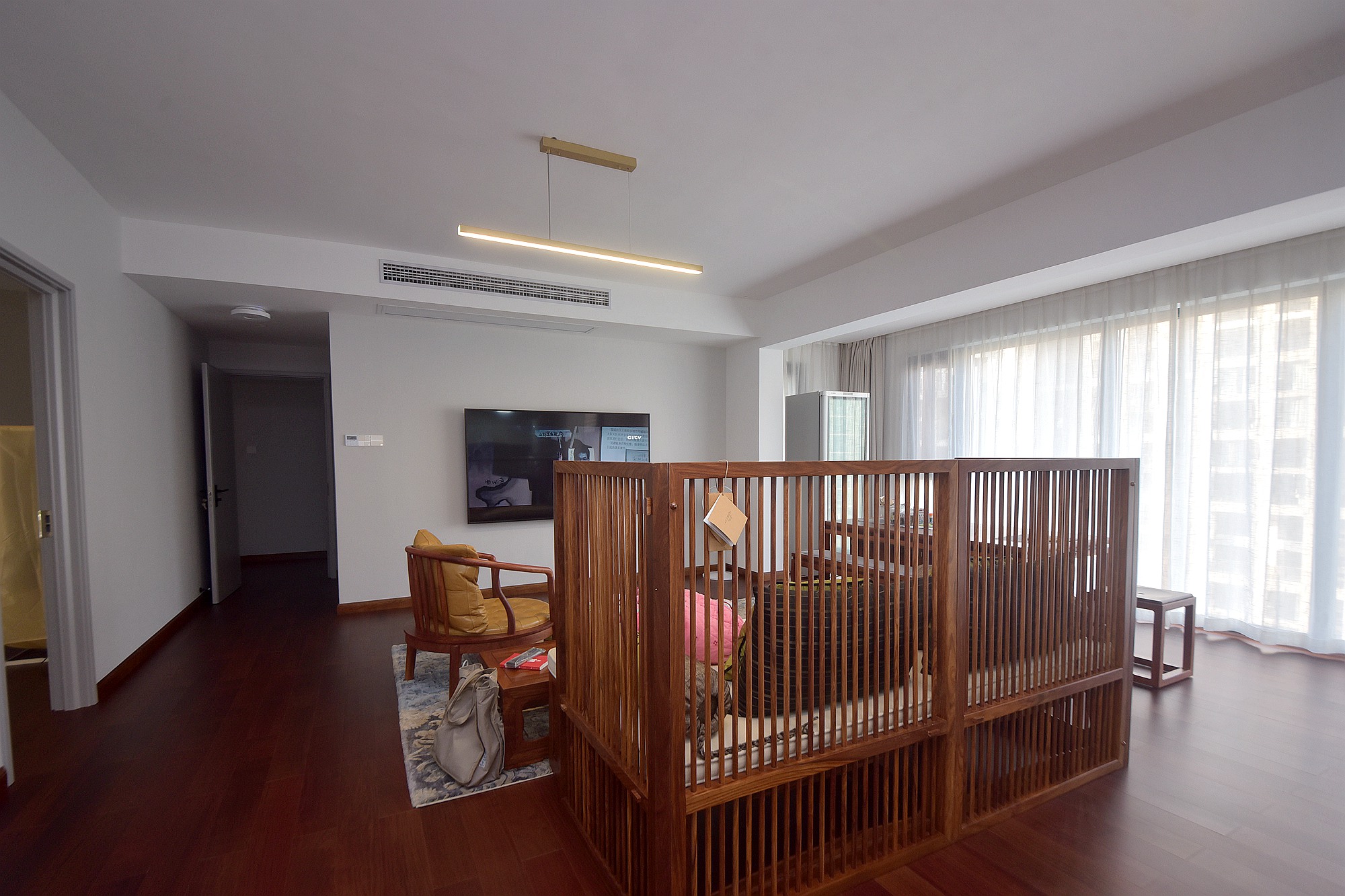 建發(fā)中央公園（建發(fā)美地）  4室2廳2衛(wèi)    295.0萬客廳