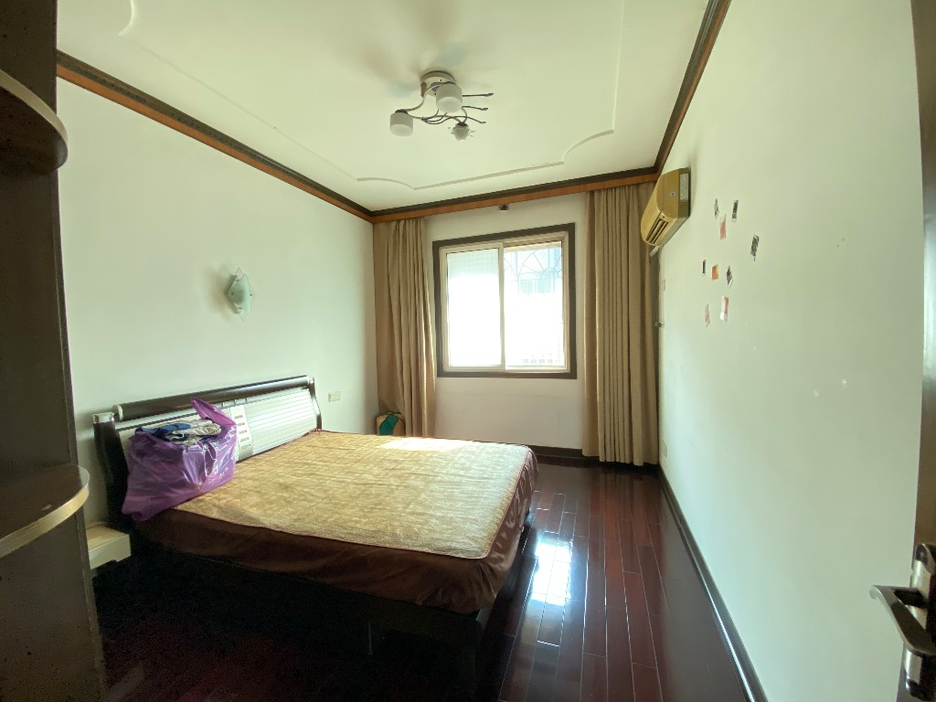 泰苑小区  3室2厅2卫    48.0万 泰苑小区  3室2厅2卫    48.0万客厅