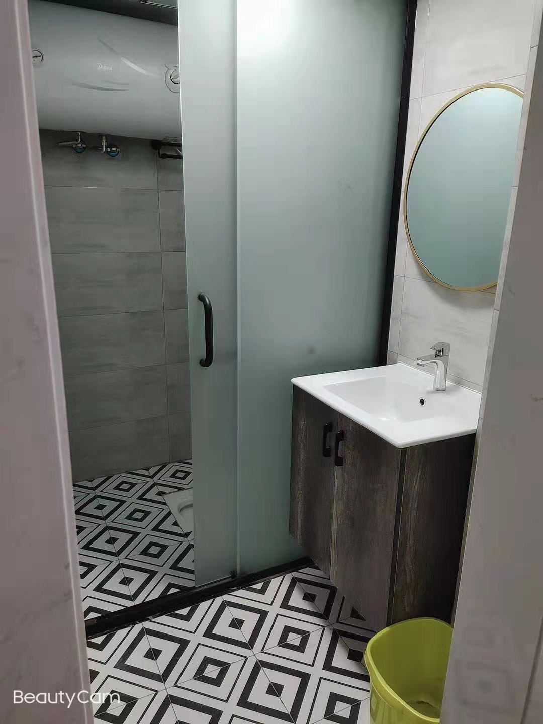 泰达春天里 1室1厅1卫 1300.0元/月 泰达春天里 1室1厅1卫 1300.0元/月室内图