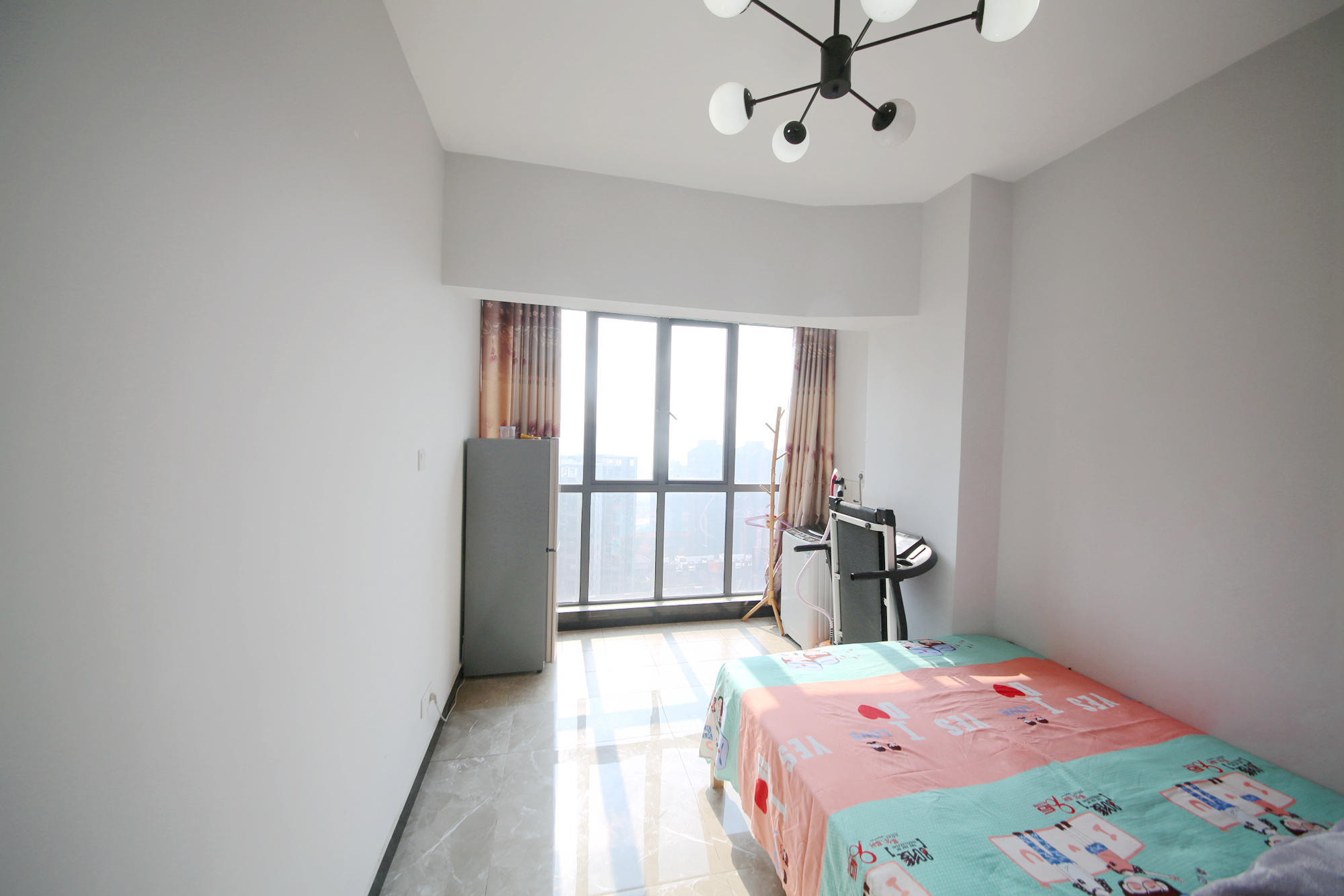 明大佳园  1室1厅1卫    53.9万卧室