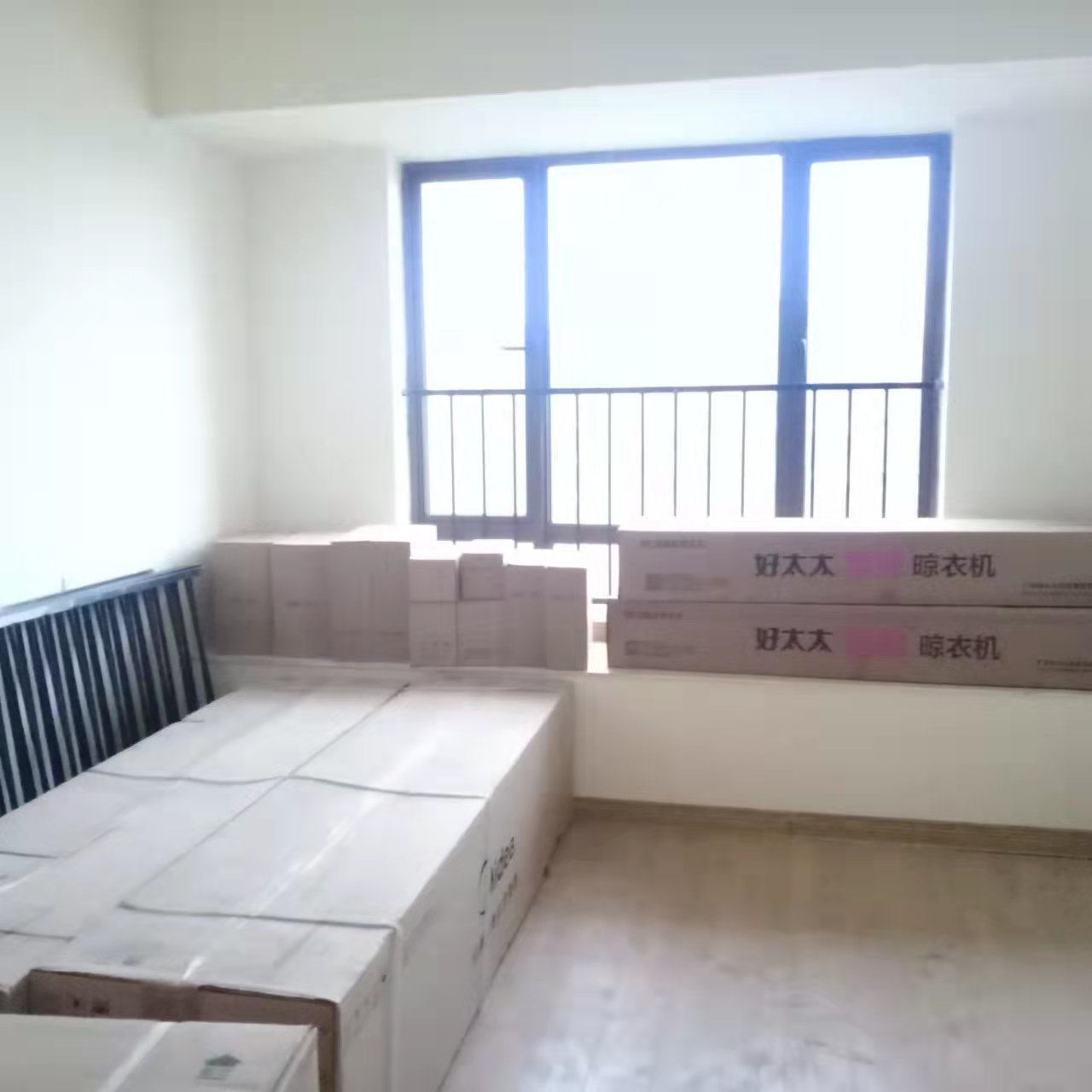 华耀碧桂园十里江湾天汇 4室2厅2卫 2800.0元/月 华耀碧桂园十里江湾天汇 4室2厅2卫 2800.0元/月室内图