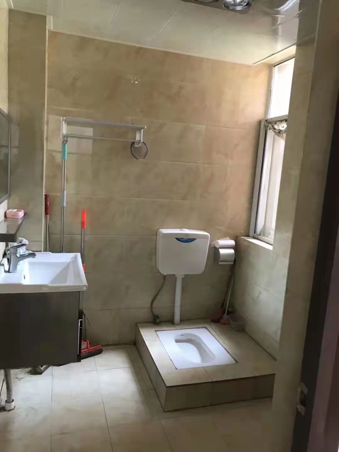 玫瑰名城玫瑰园 0室0厅0卫 1600.0元/月 玫瑰名城玫瑰园 0室0厅0卫 1600.0元/月室内图