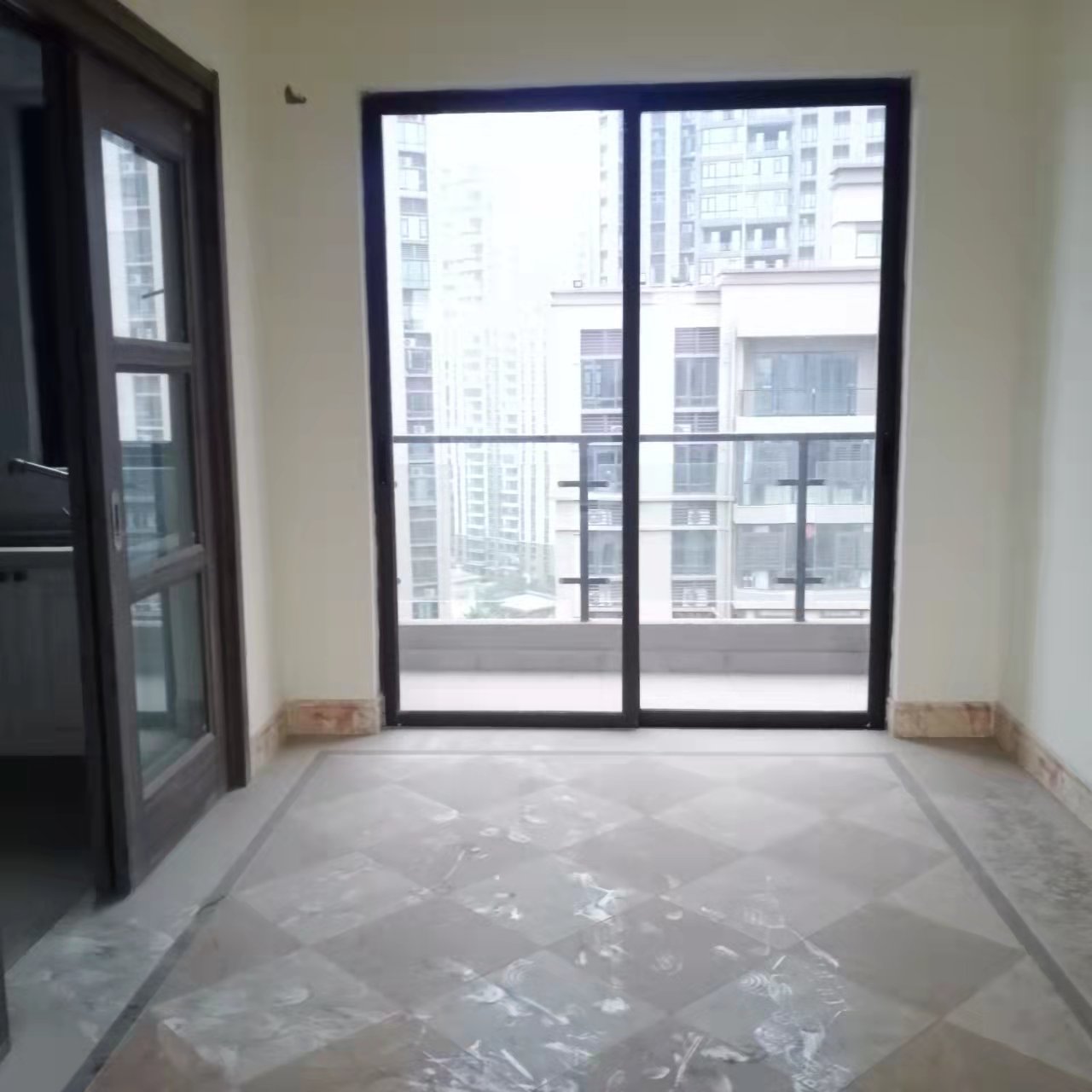 华耀碧桂园十里江湾天汇 4室2厅2卫 2800.0元/月 华耀碧桂园十里江湾天汇 4室2厅2卫 2800.0元/月户型图