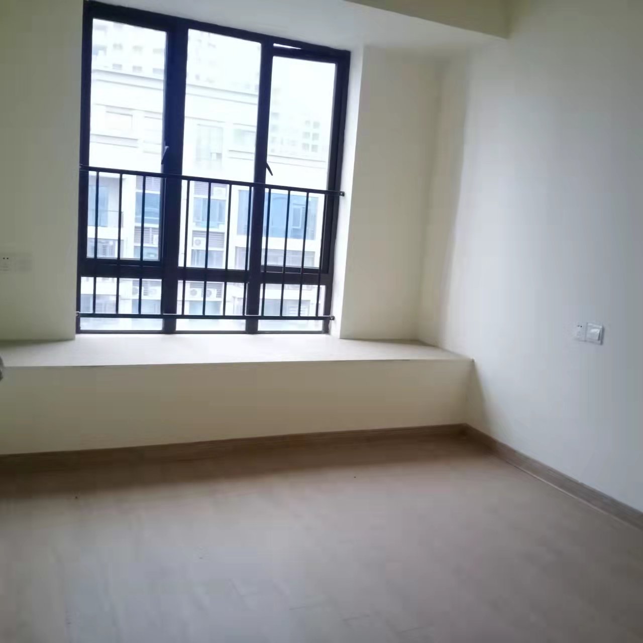 华耀碧桂园十里江湾天汇 4室2厅2卫 2800.0元/月 华耀碧桂园十里江湾天汇 4室2厅2卫 2800.0元/月室内图