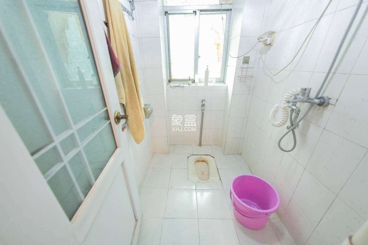 广福园 3室2厅2卫 68.0万 广福园 3室2厅2卫 68.0万卫生间