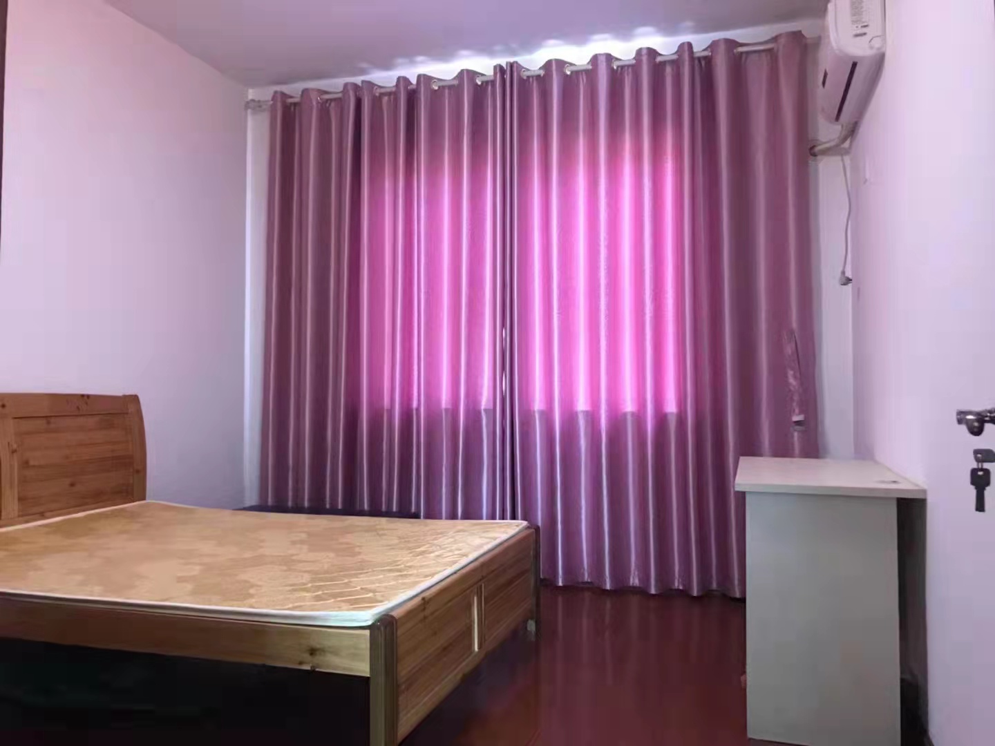 玫瑰名城玫瑰园 0室0厅0卫 1600.0元/月 玫瑰名城玫瑰园 0室0厅0卫 1600.0元/月室内图