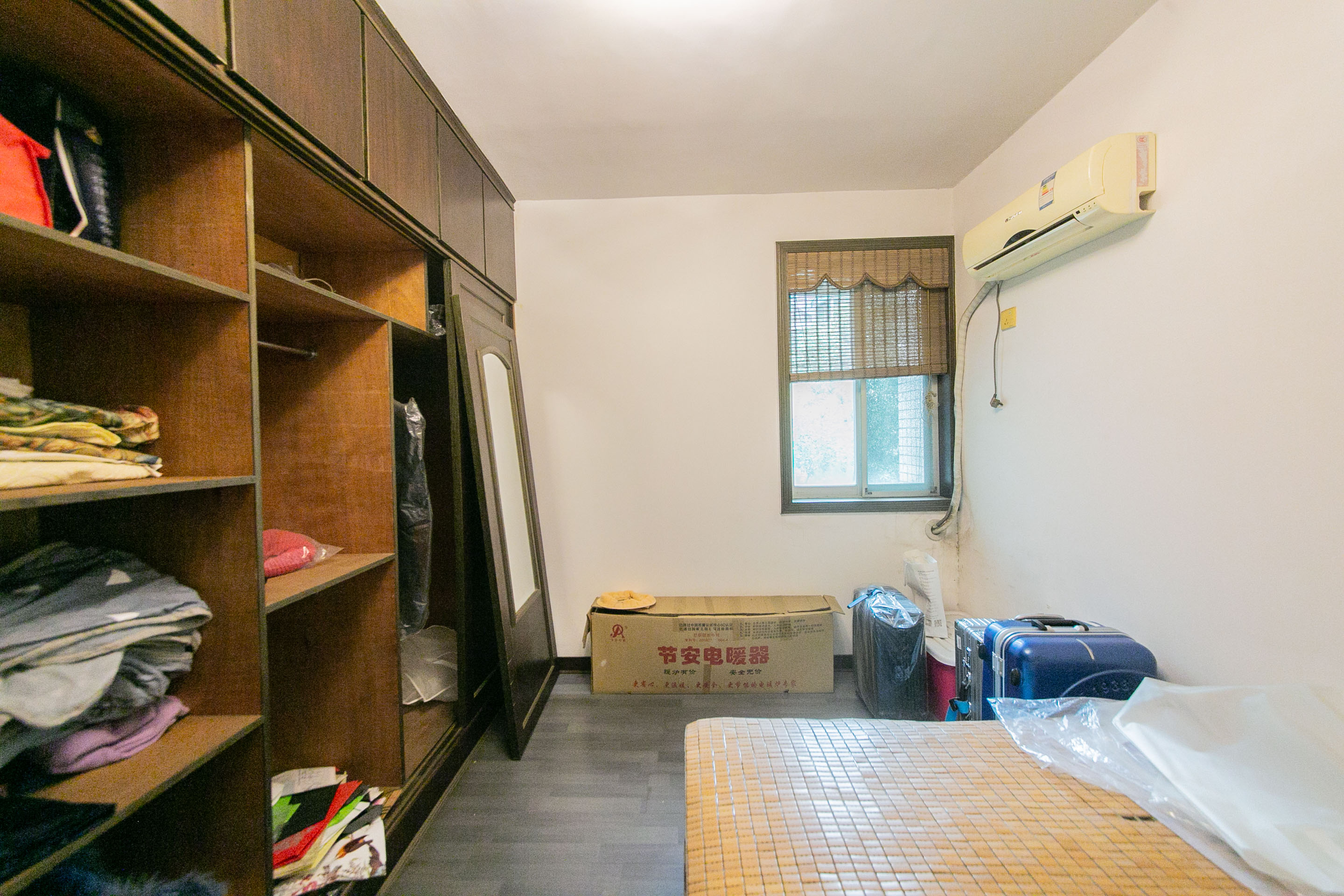 广福园  3室2厅2卫   68.00万卧室