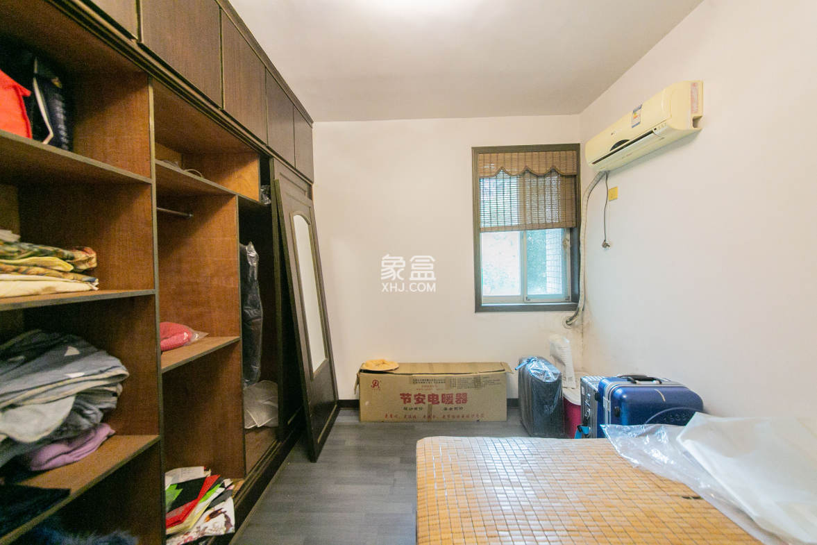 广福园 3室2厅2卫 68.0万 广福园 3室2厅2卫 68.0万卧室