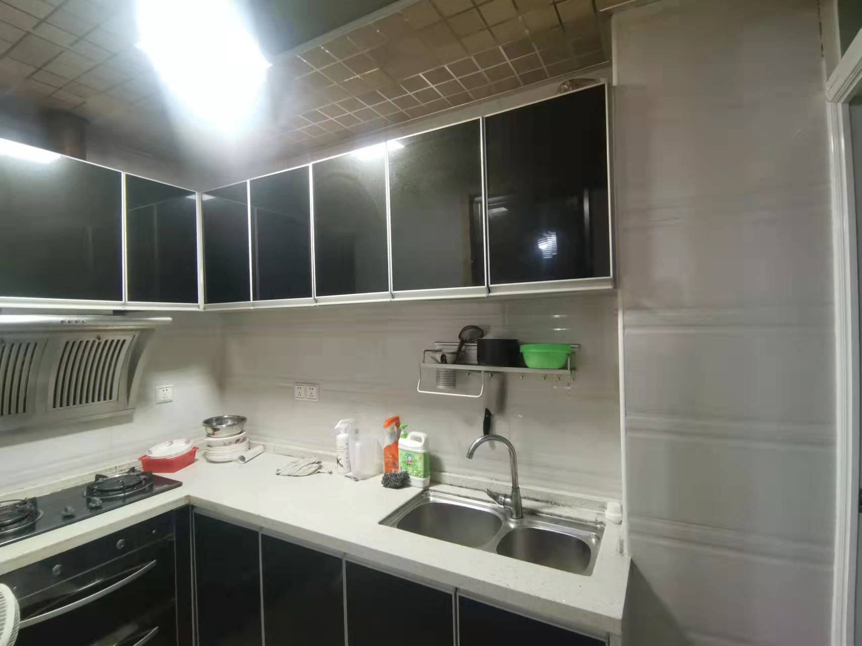 愉景湾东域  2室2厅1卫    1400.0元/月 愉景湾东域  2室2厅1卫    1400.0元/月室内图