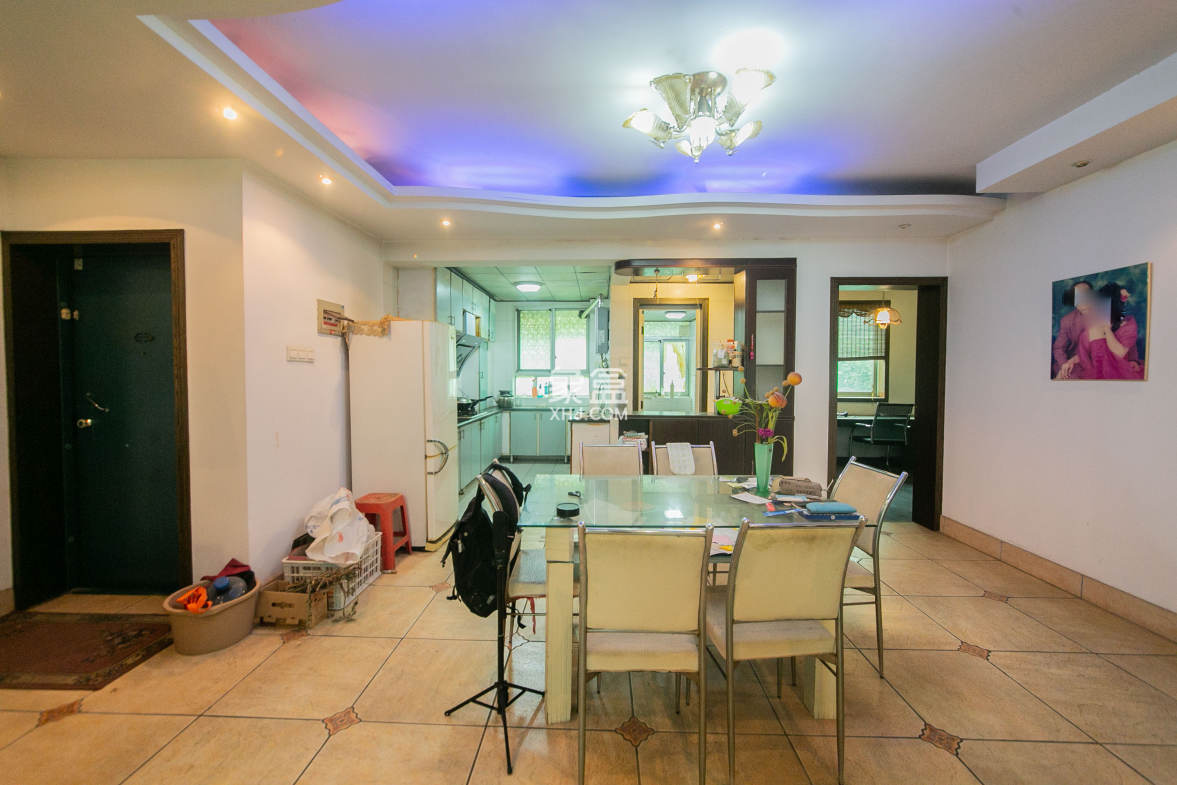 广福园 3室2厅2卫 68.0万 广福园 3室2厅2卫 68.0万客厅