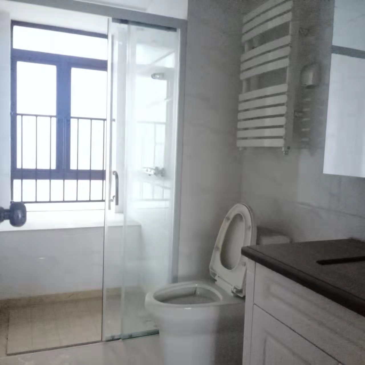 华耀碧桂园十里江湾天汇 4室2厅2卫 2800.0元/月 华耀碧桂园十里江湾天汇 4室2厅2卫 2800.0元/月室内图