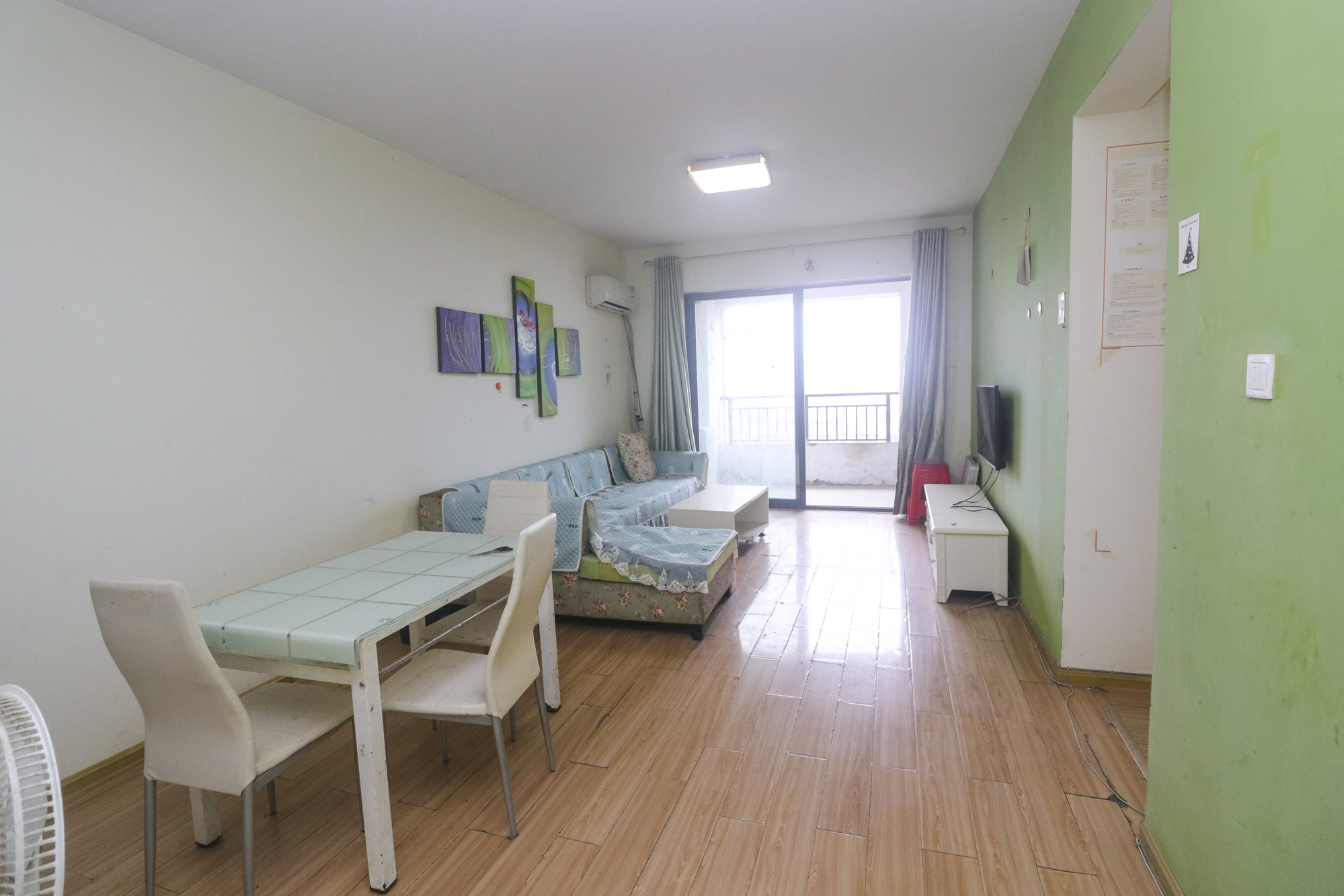 兰亭都荟（璟峰苑）  3室2厅1卫   117.00万客厅